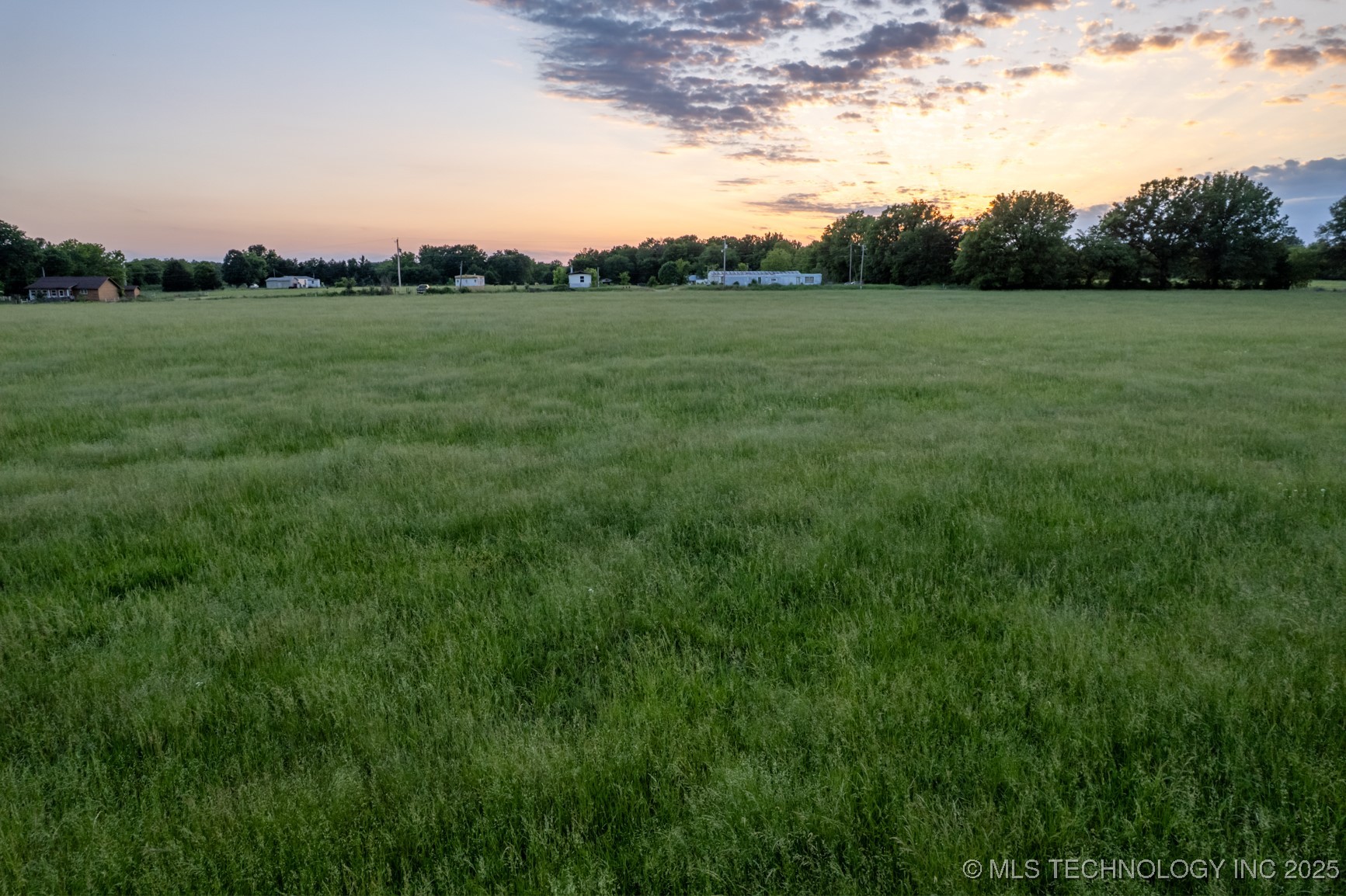 8 S 4420 Road Property Photo 1