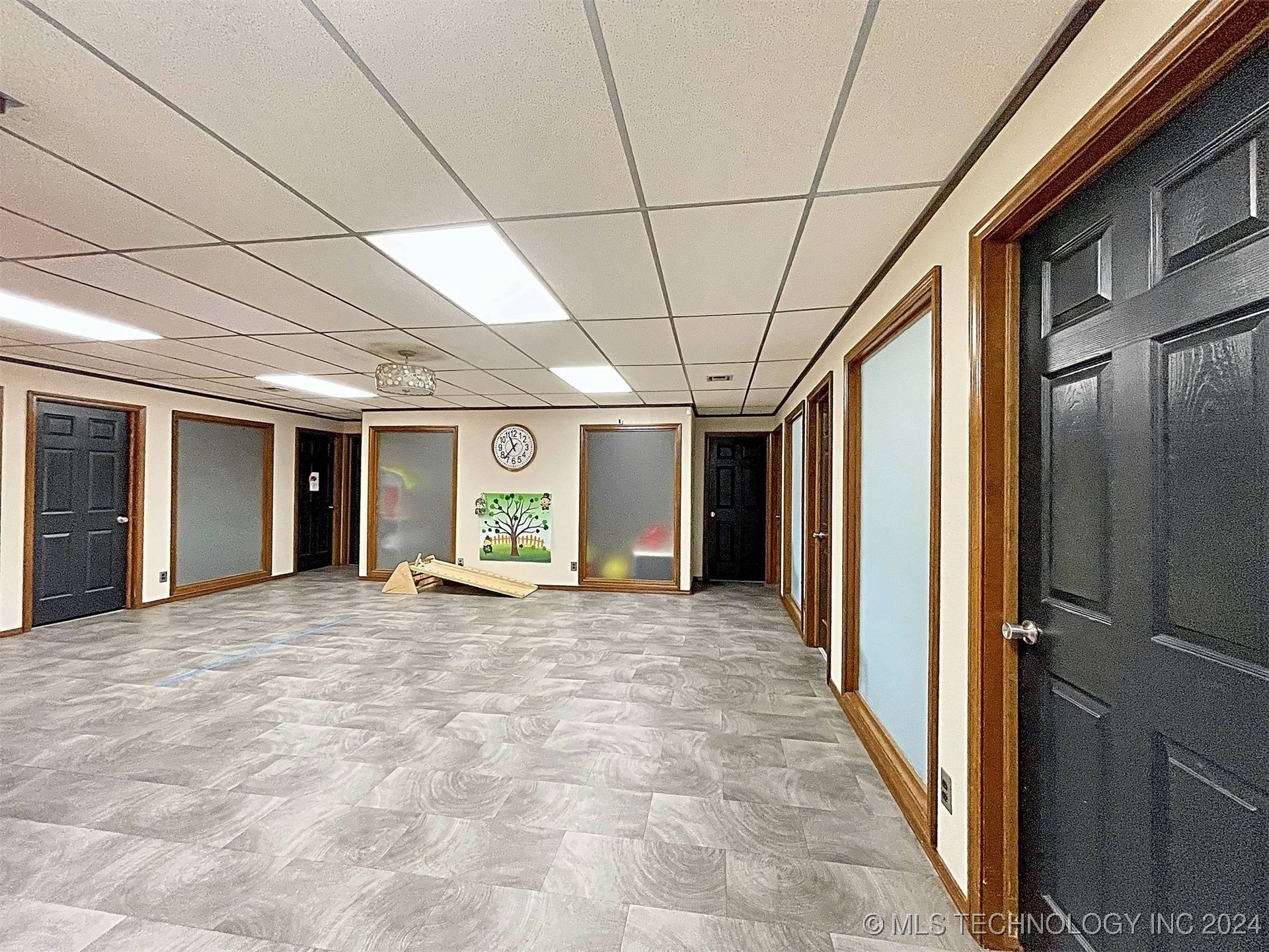 1001 W Broadway Street Property Photo 16