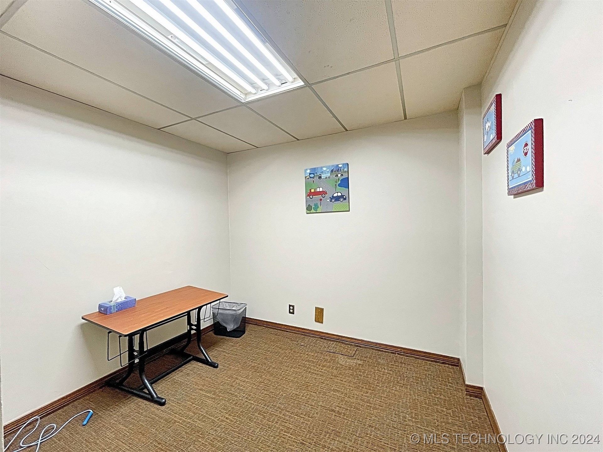 1001 W Broadway Street Property Photo 28