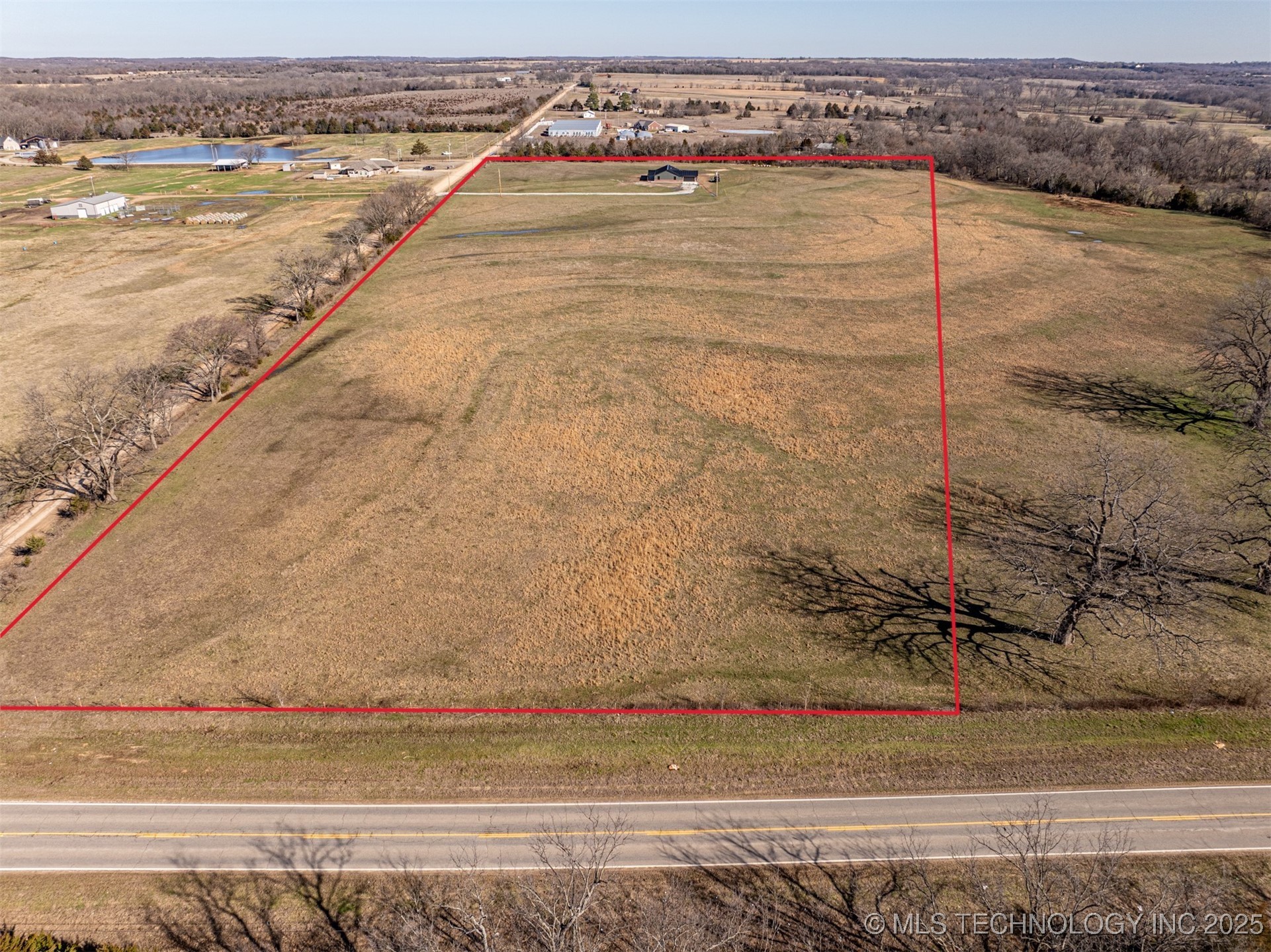 109014 N County Road 3750 Property Photo 5