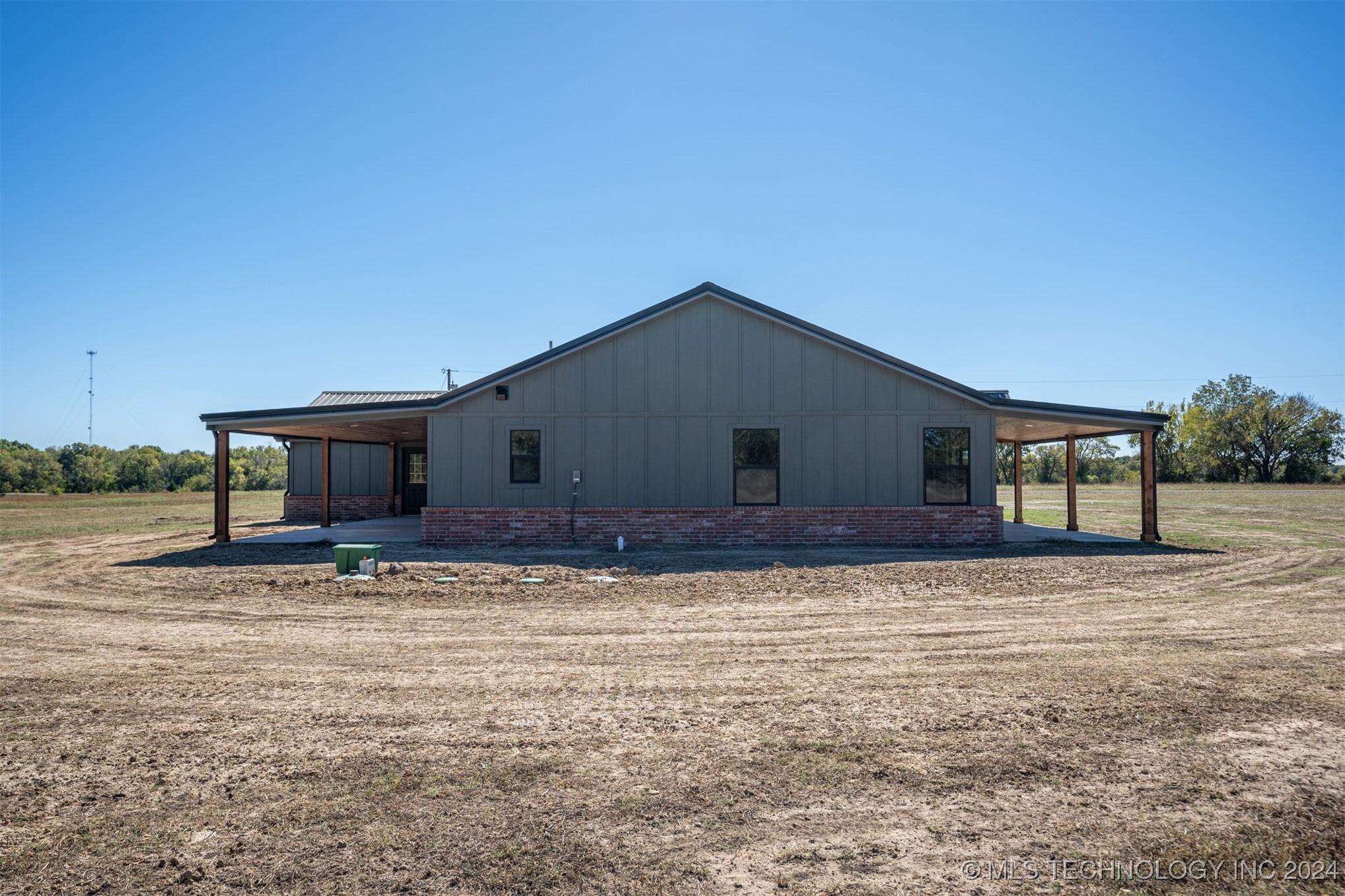 109014 N County Road 3750 Property Photo 6