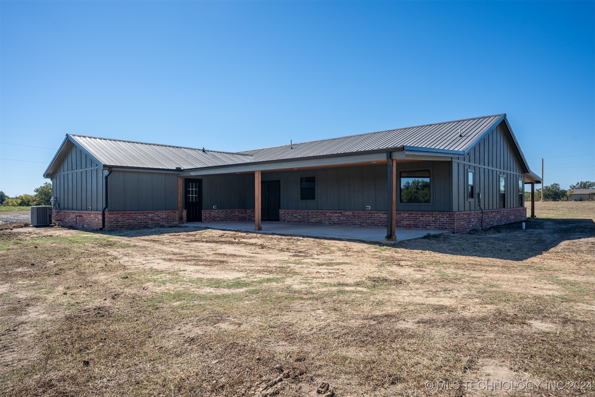 109014 N County Road 3750 Property Photo 7