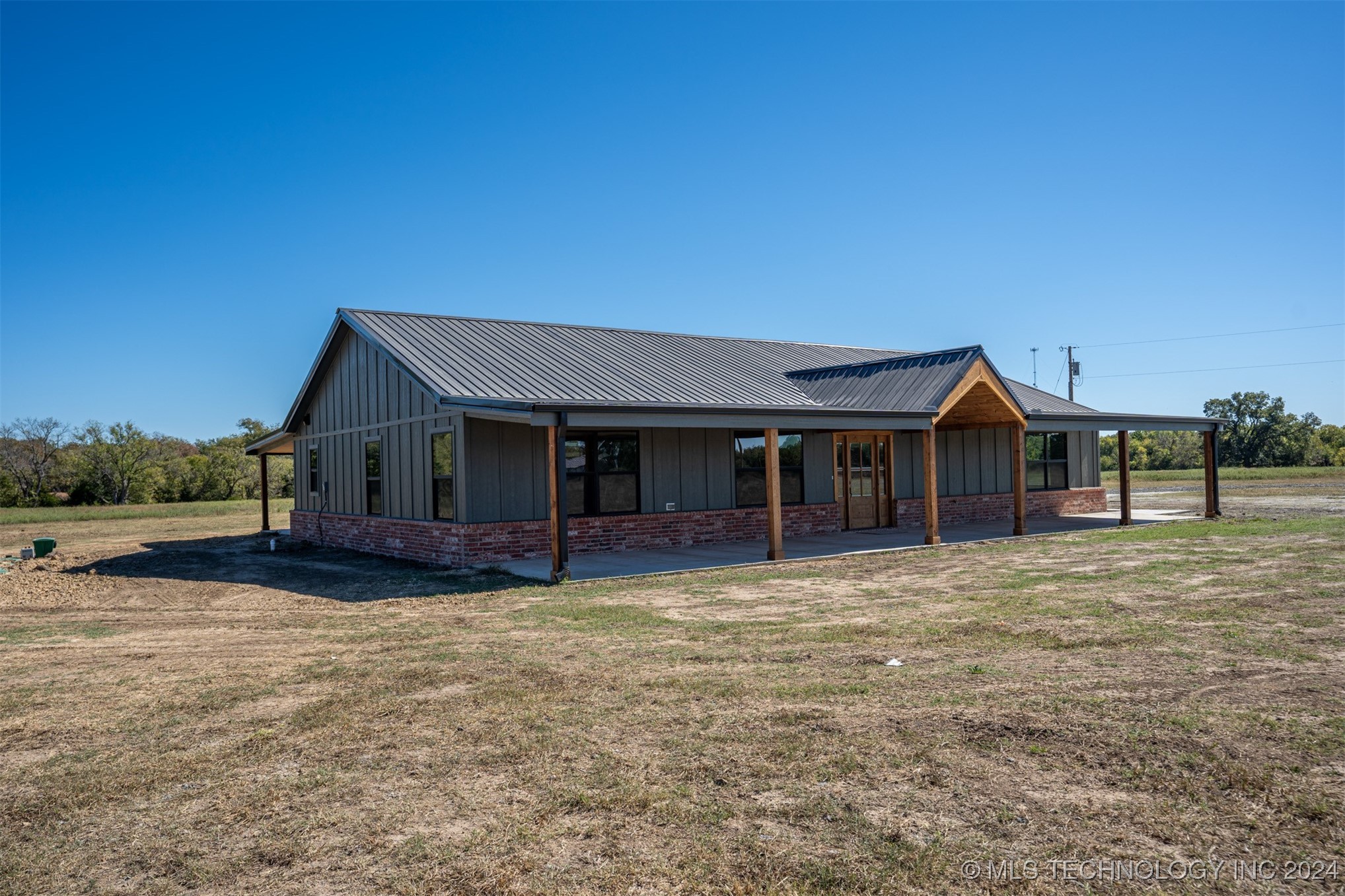 109014 N County Road 3750 Property Photo 8