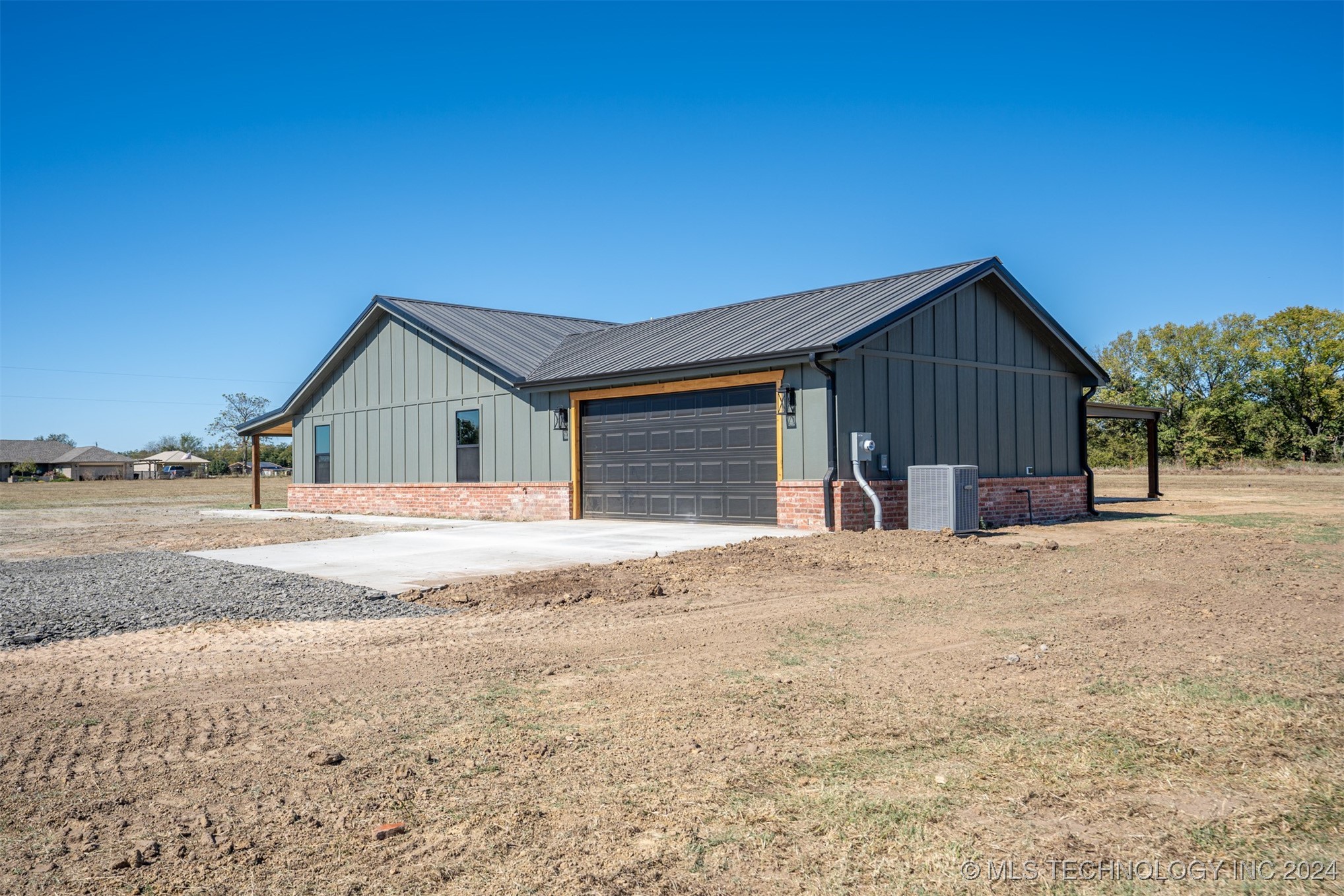 109014 N County Road 3750 Property Photo 9
