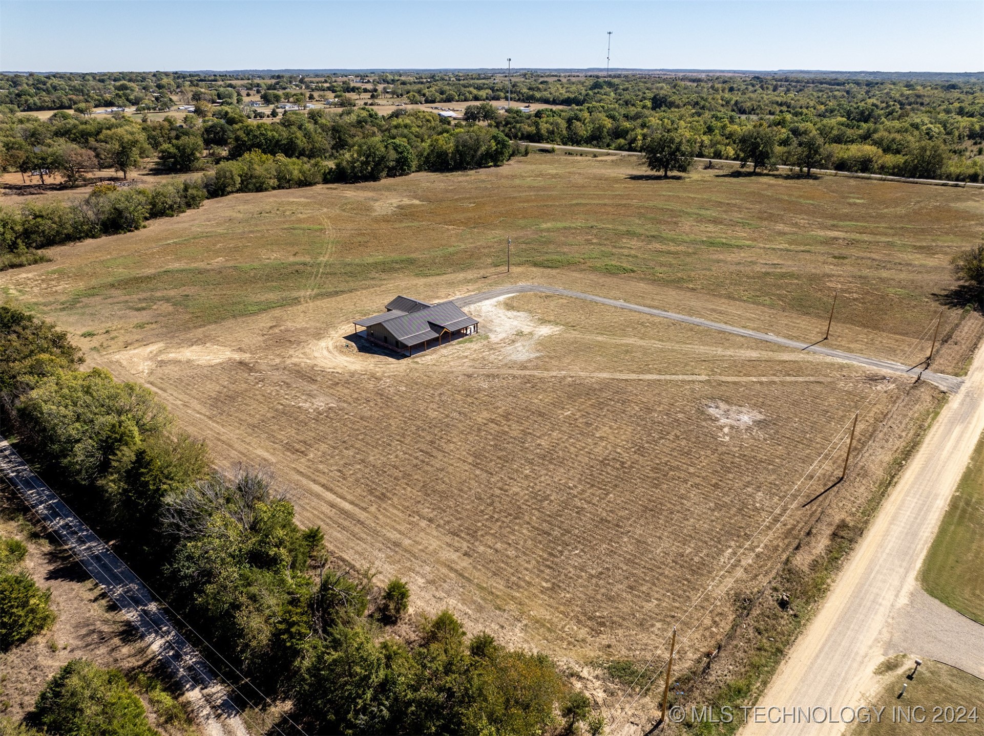 109014 N County Road 3750 Property Photo 11