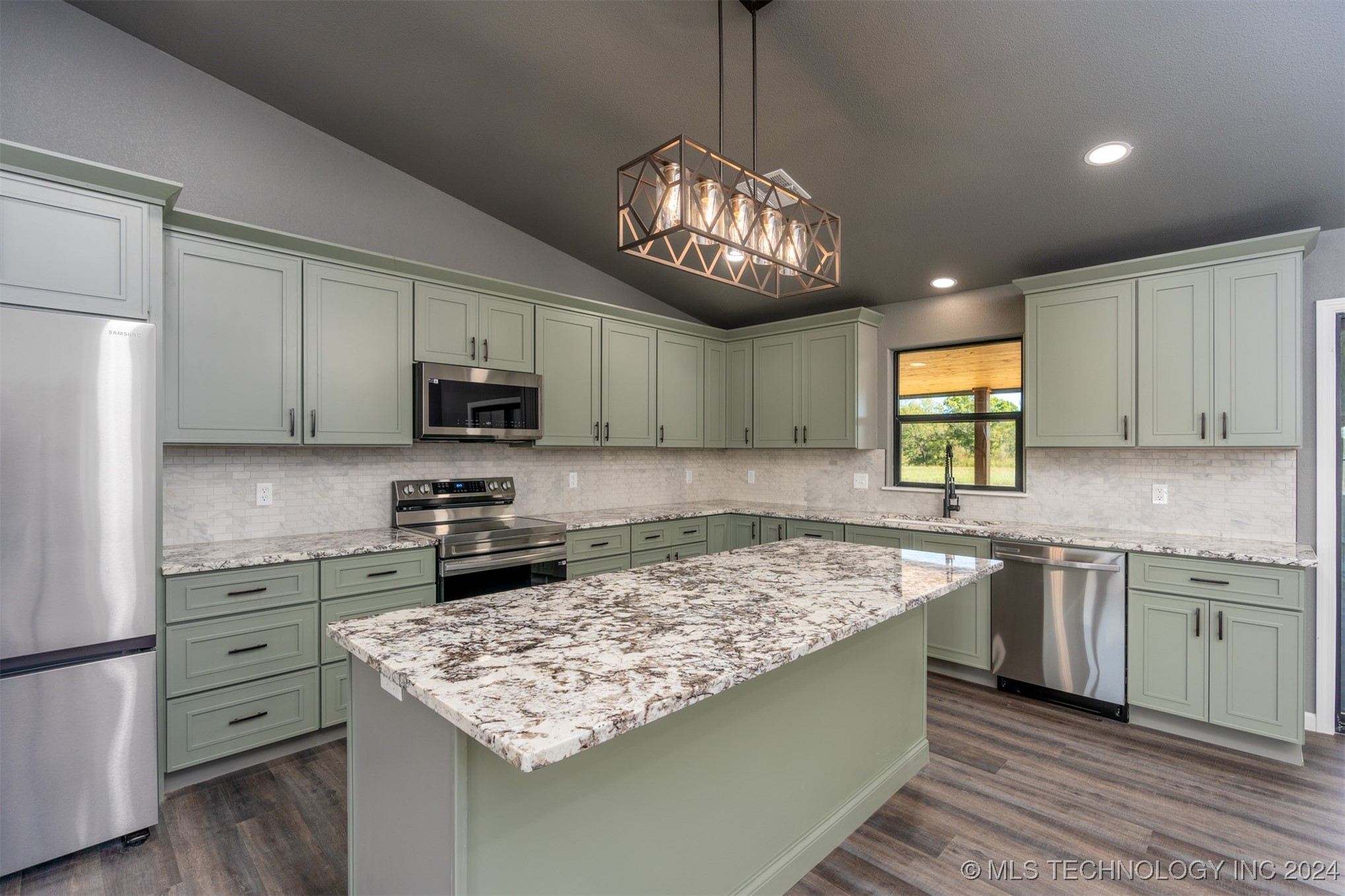 109014 N County Road 3750 Property Photo 14