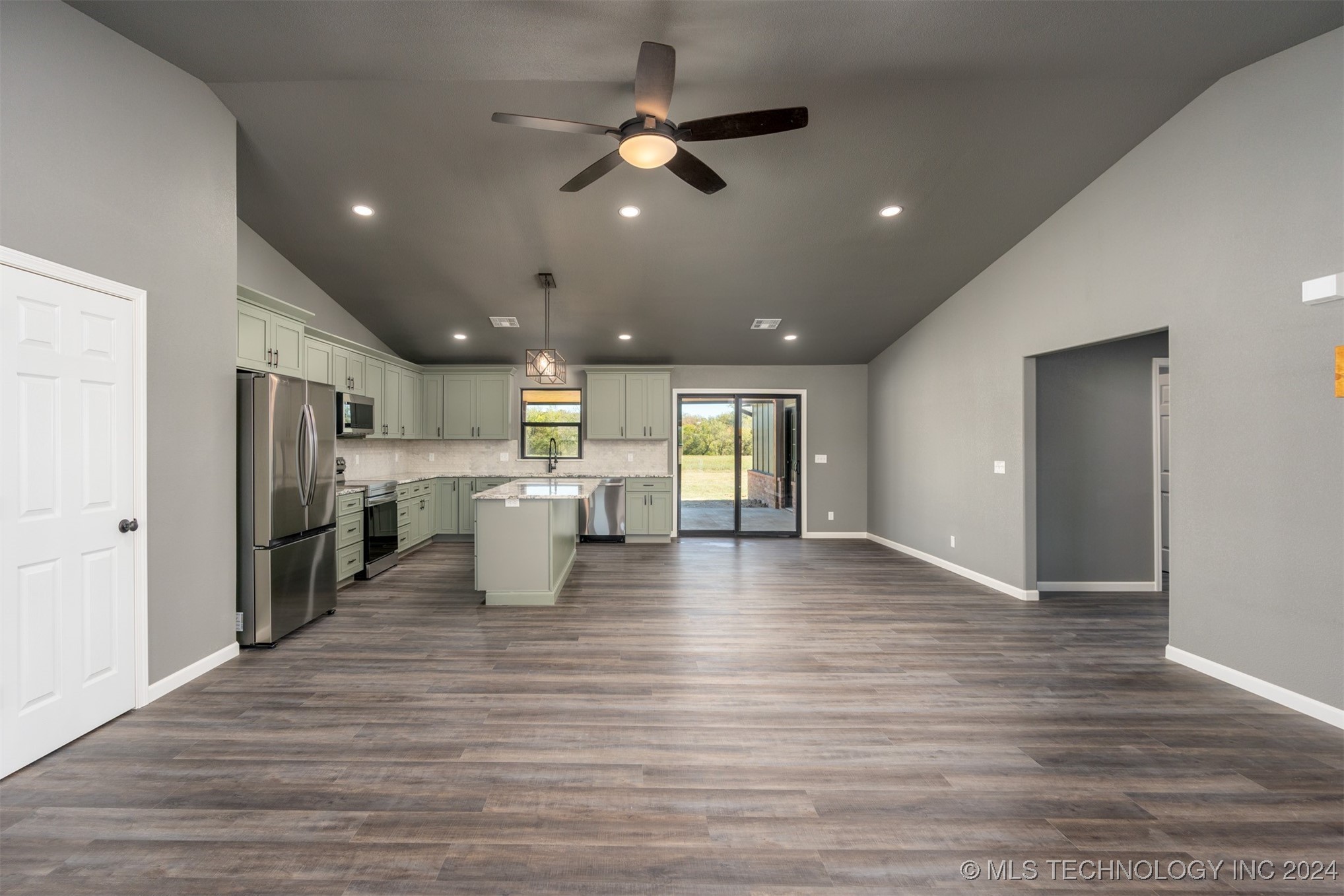 109014 N County Road 3750 Property Photo 15