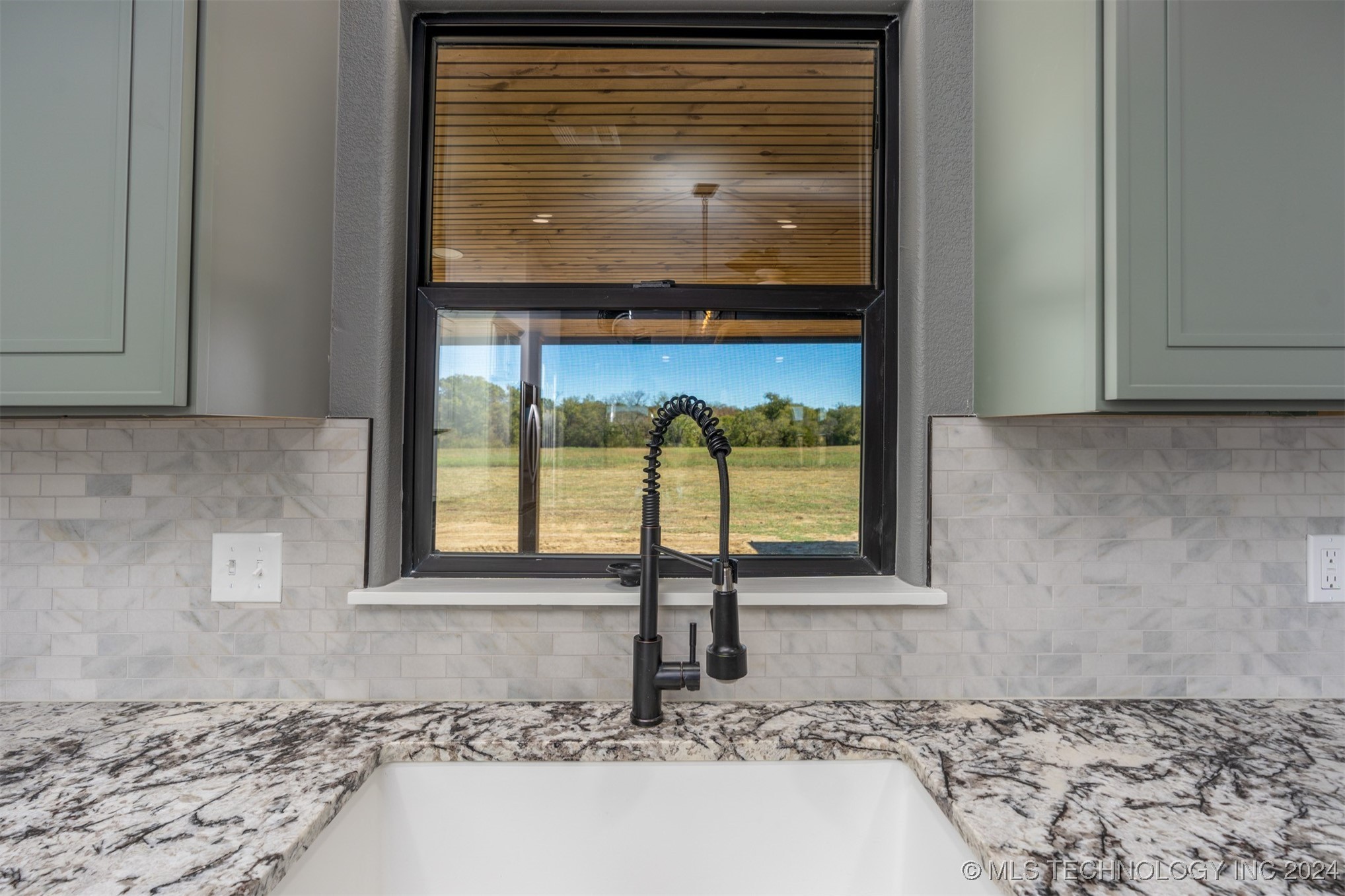 109014 N County Road 3750 Property Photo 16