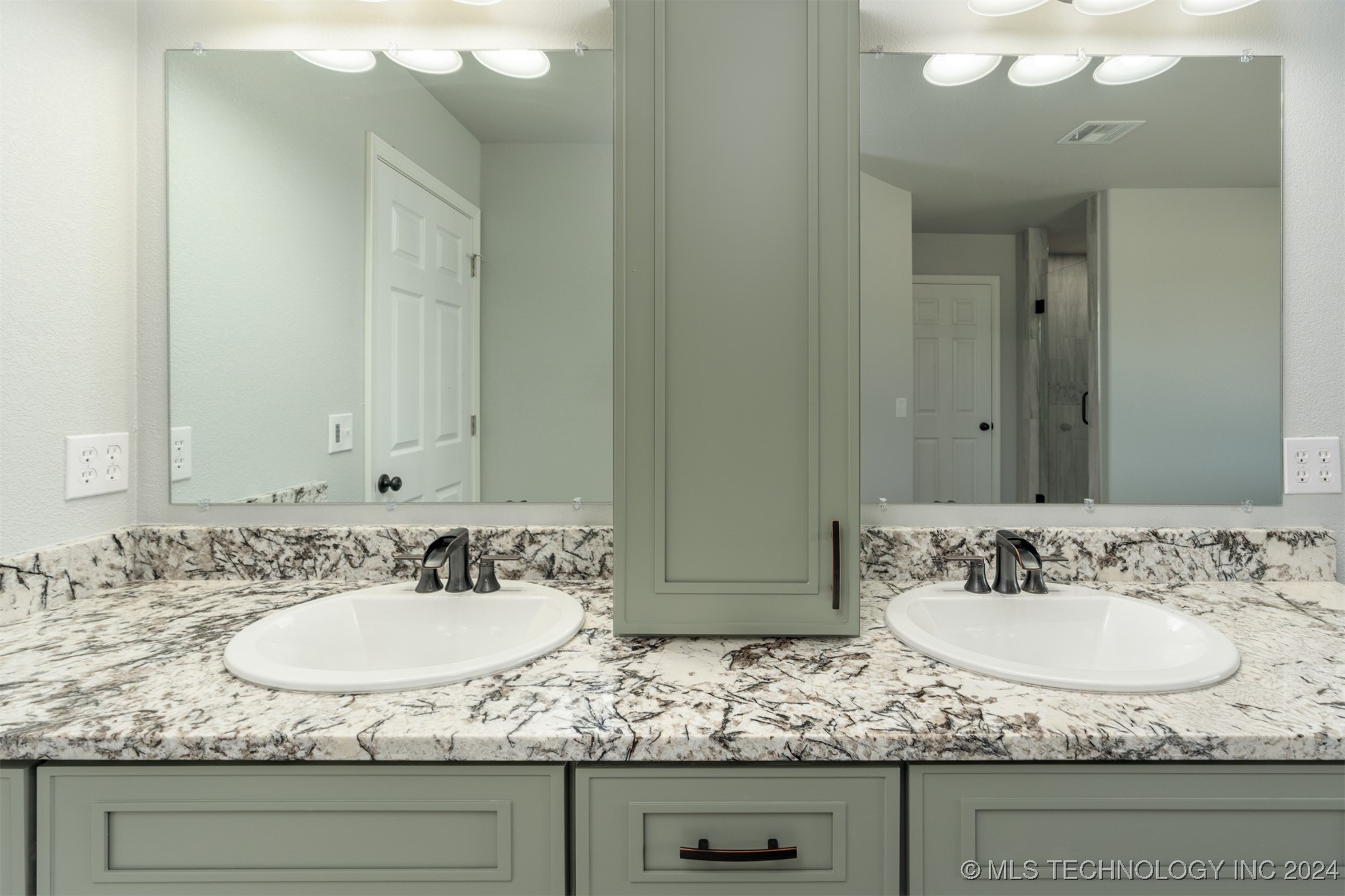 109014 N County Road 3750 Property Photo 22