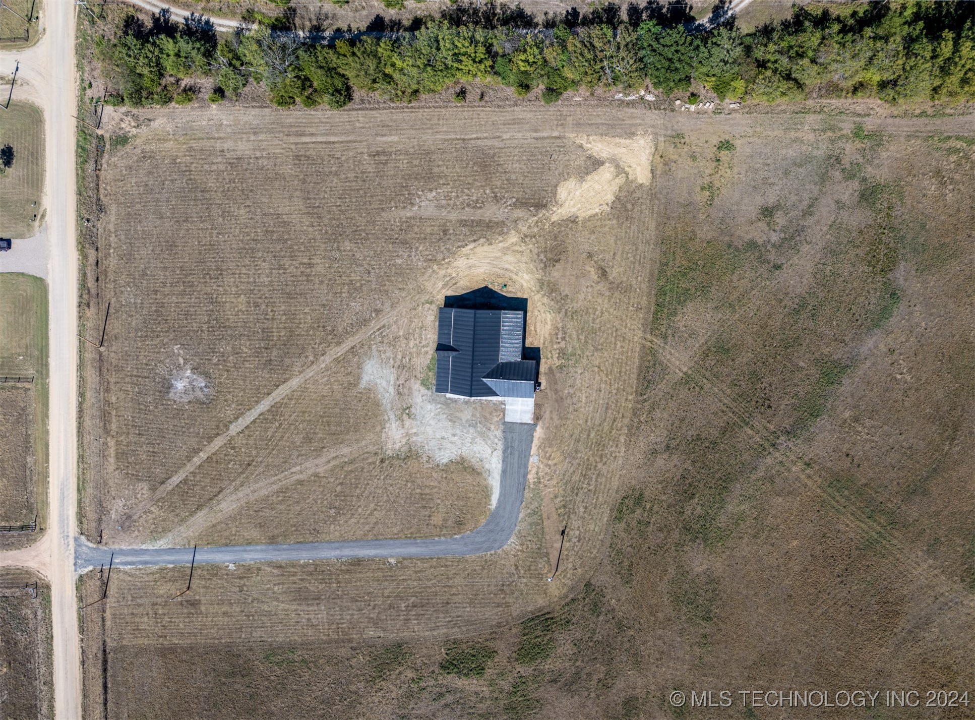 109014 N County Road 3750 Property Photo 36