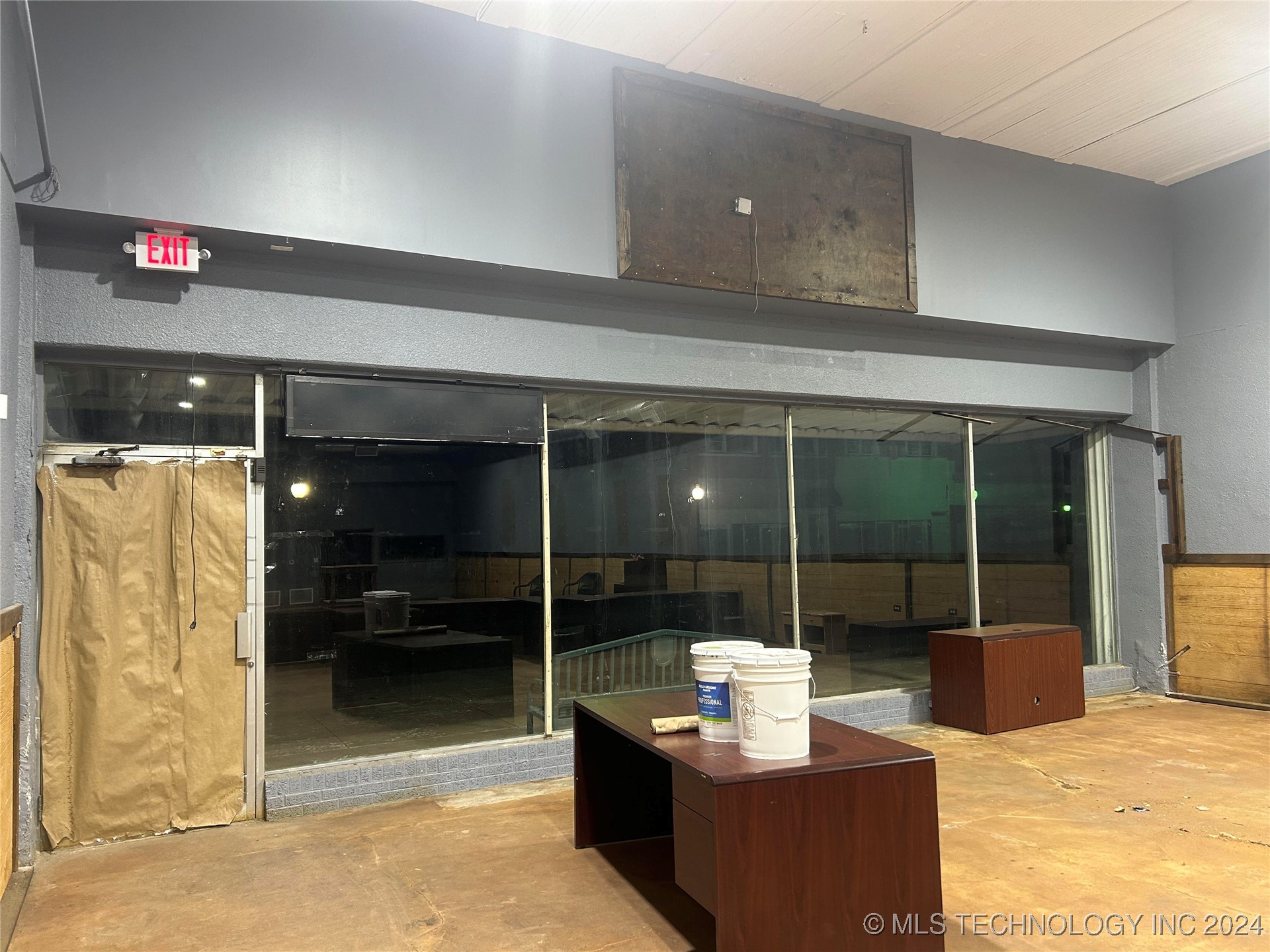 118 S Main Street Property Photo 3