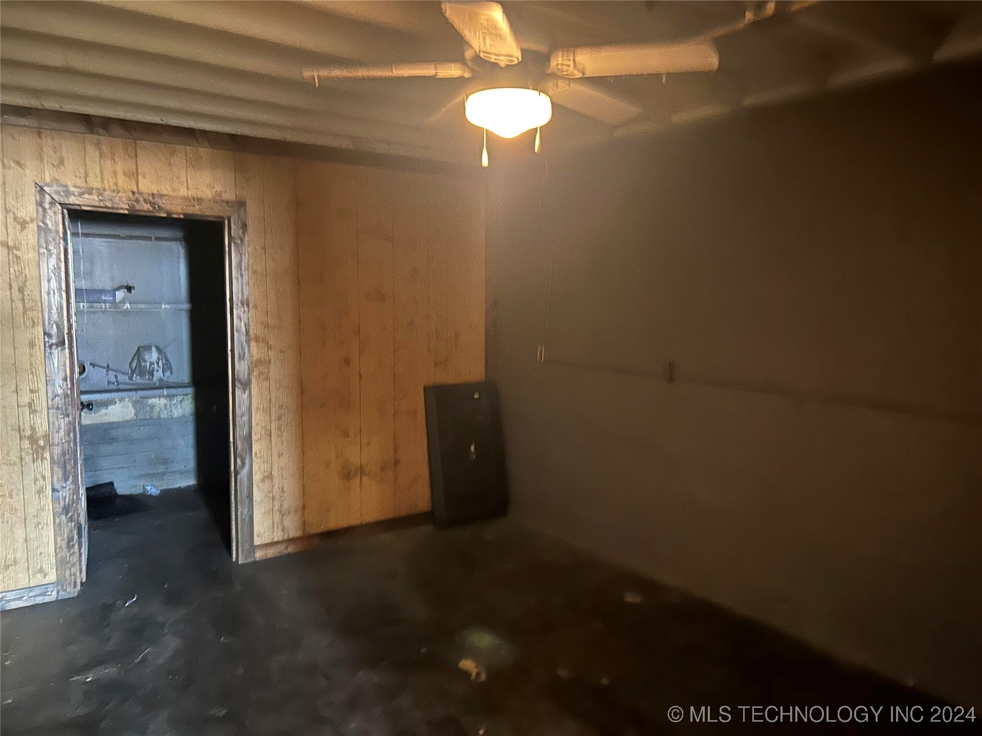 118 S Main Street Property Photo 5