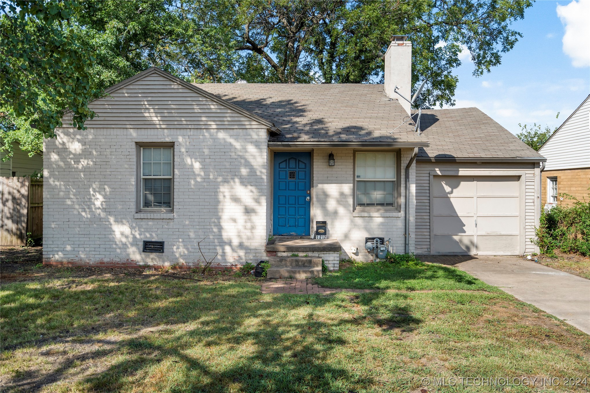 1212 S Yale Avenue Property Photo