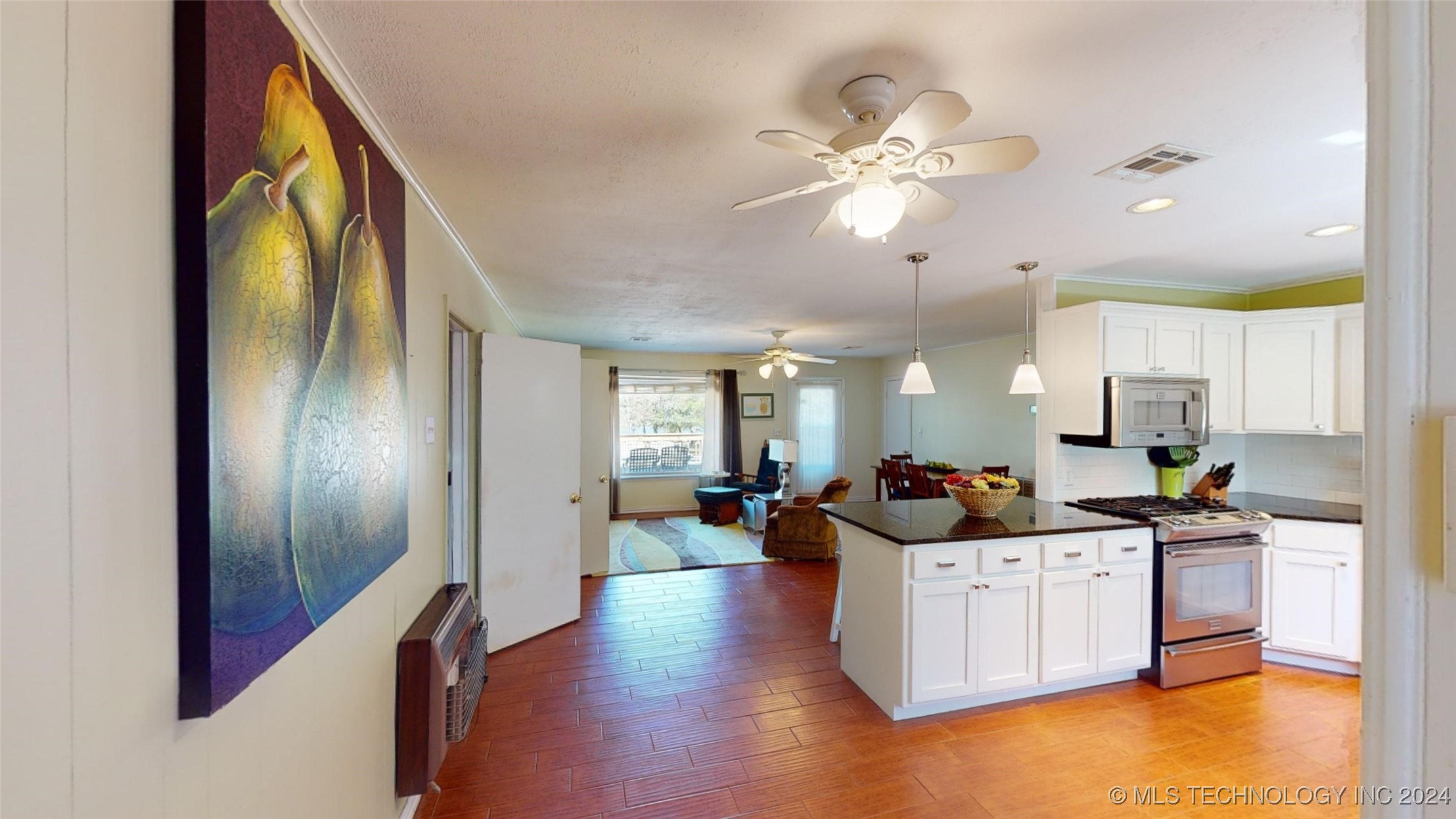 5057 E 425 Road Property Photo 2