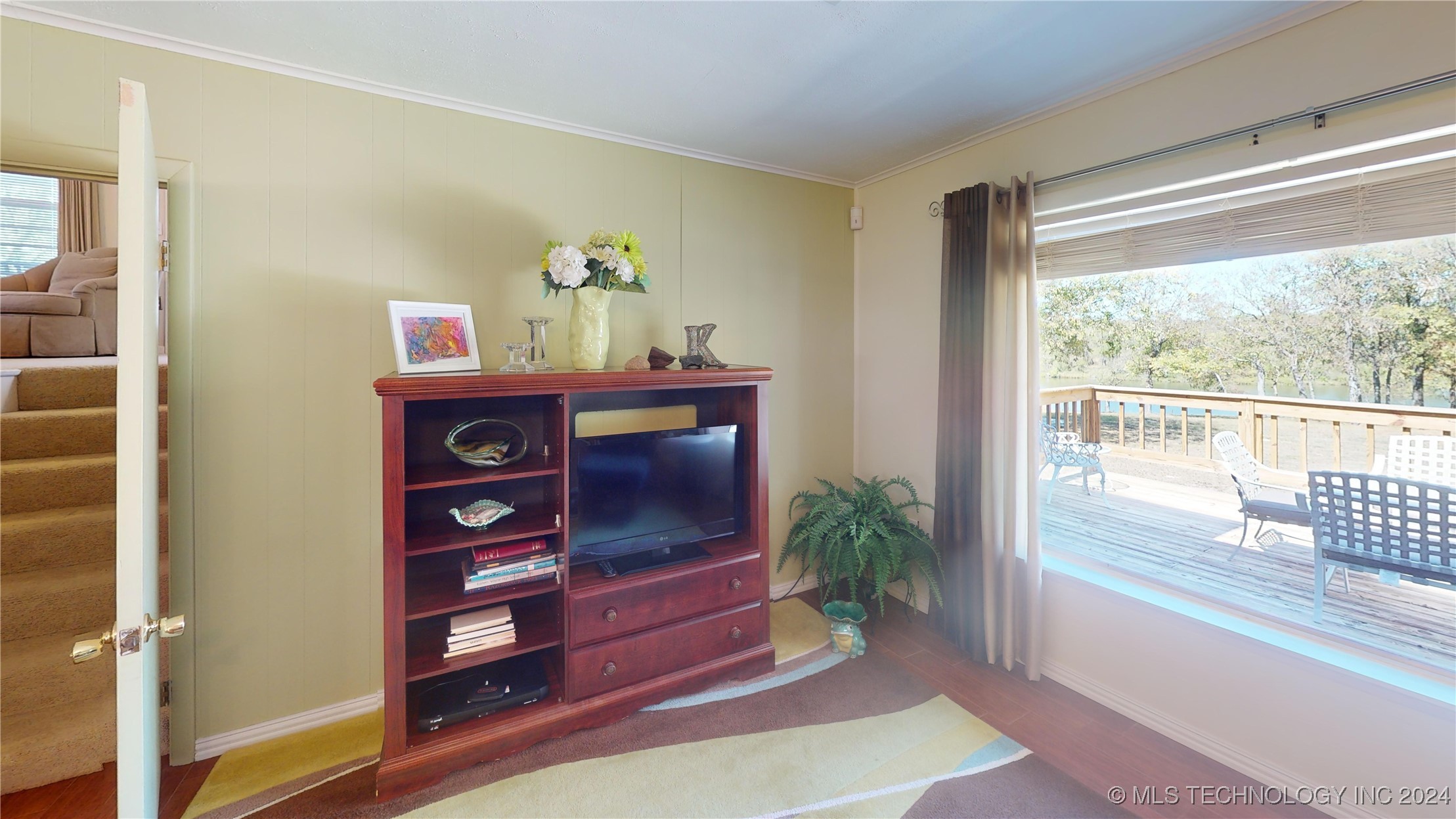 5057 E 425 Road Property Photo 6