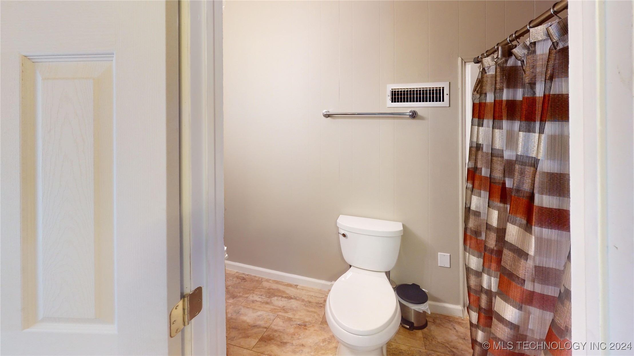 5057 E 425 Road Property Photo 15