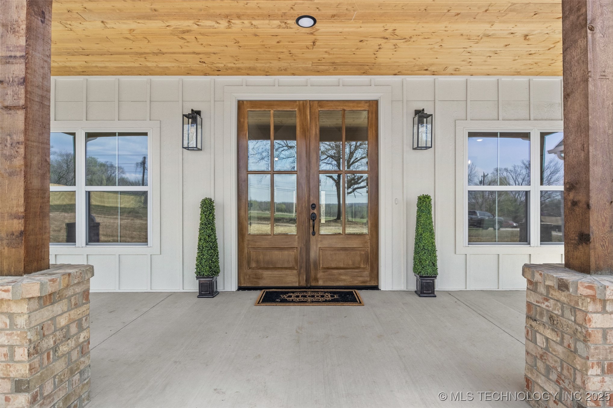 21221 S 4120 Road Property Photo 4