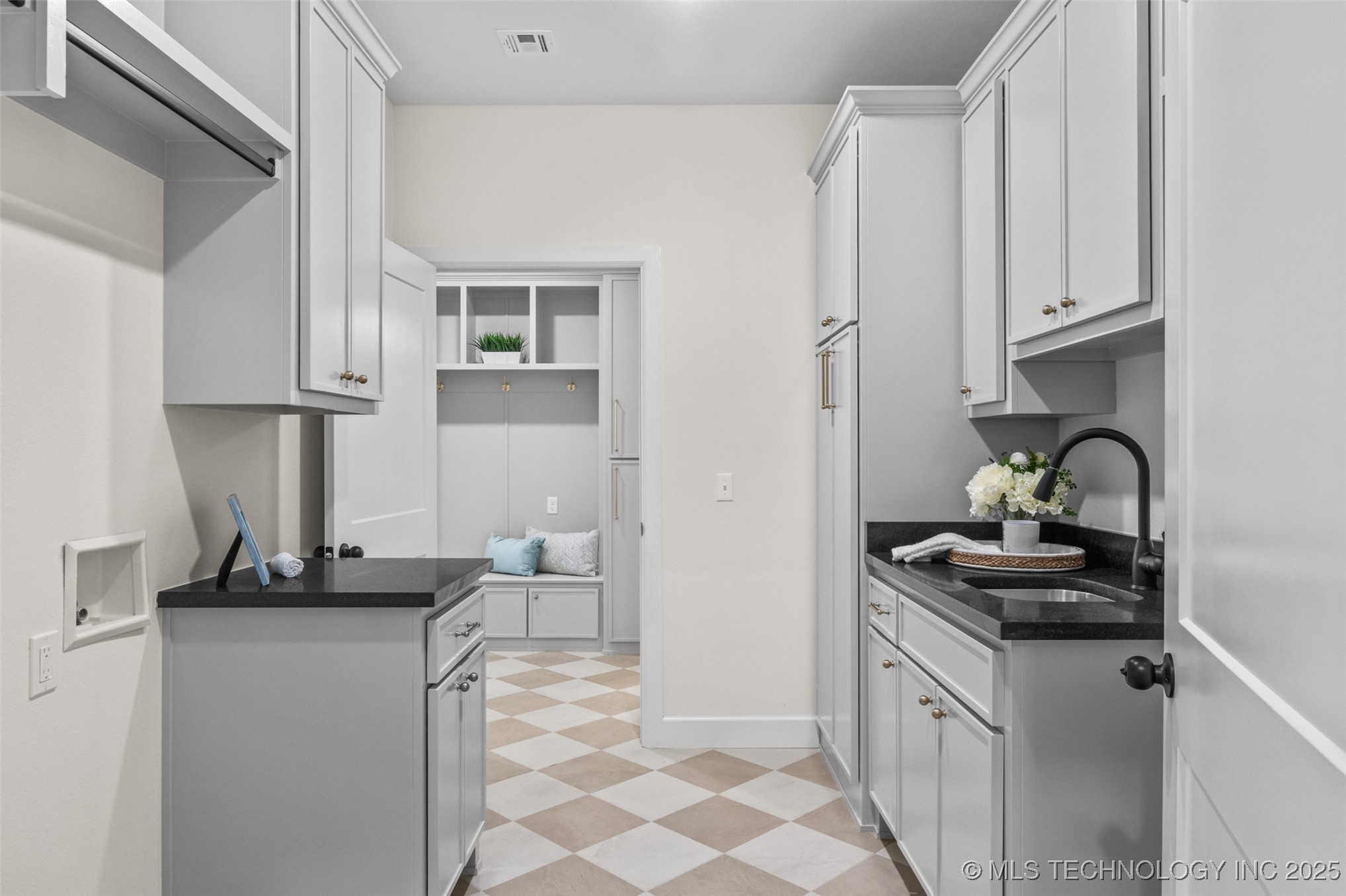 21221 S 4120 Road Property Photo 33