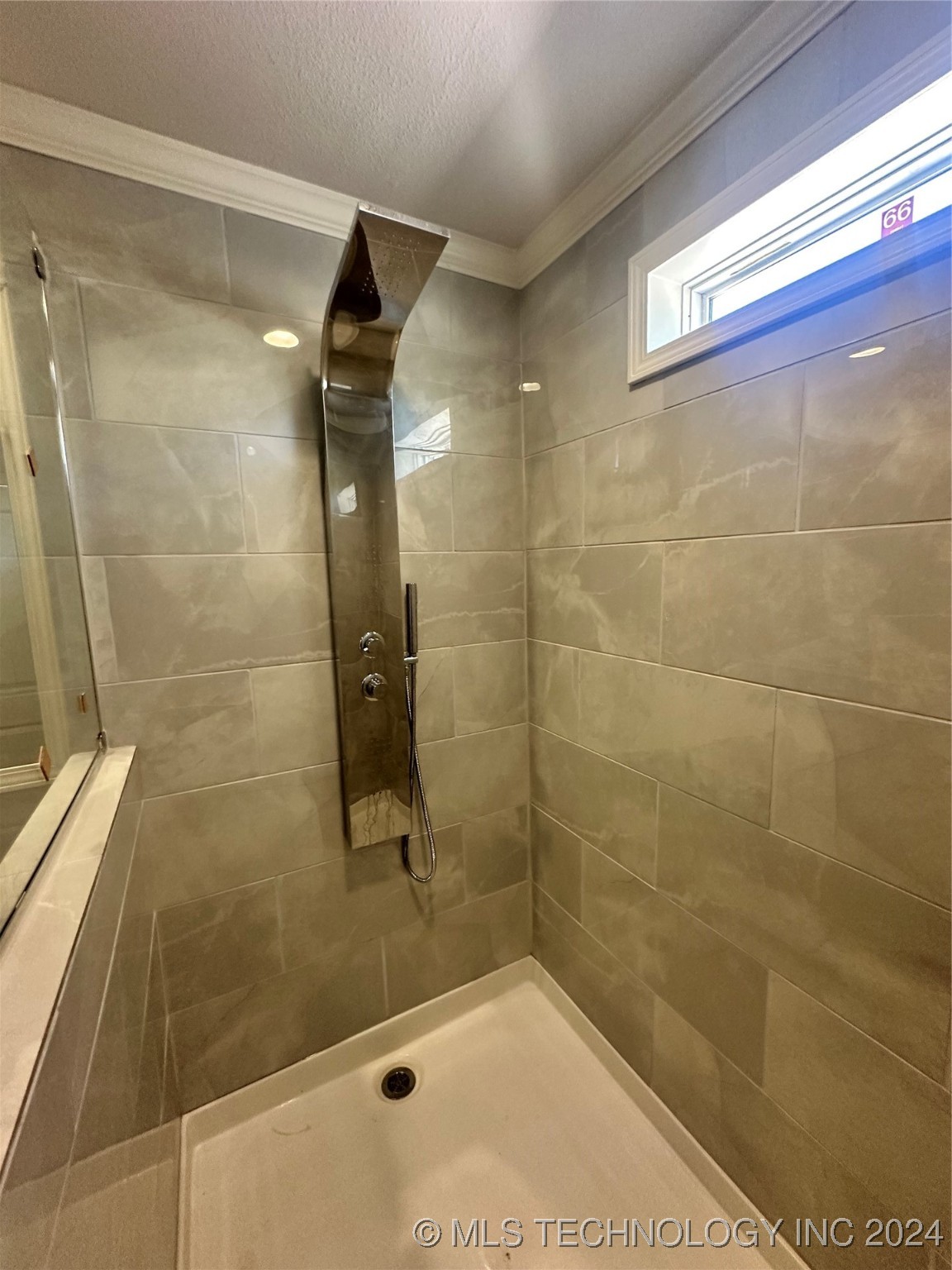 411 W Beech Street Property Photo 12