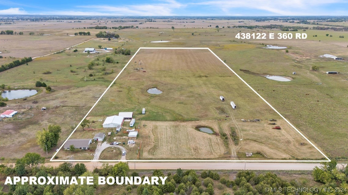 438122 E 360 Road Property Photo 5