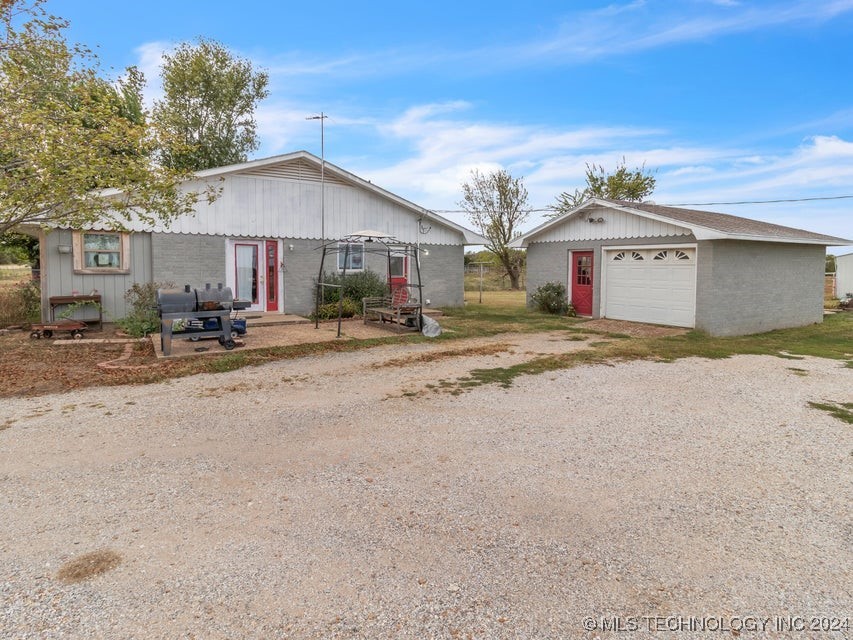 438122 E 360 Road Property Photo 22