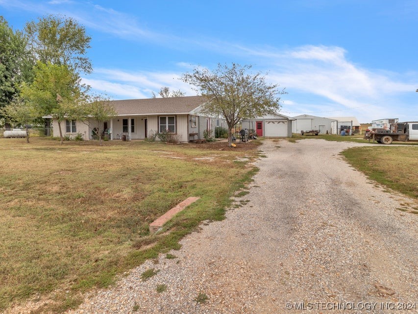 438122 E 360 Road Property Photo 23