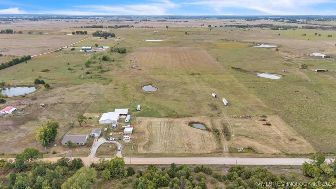 438122 E 360 Road Property Photo 26