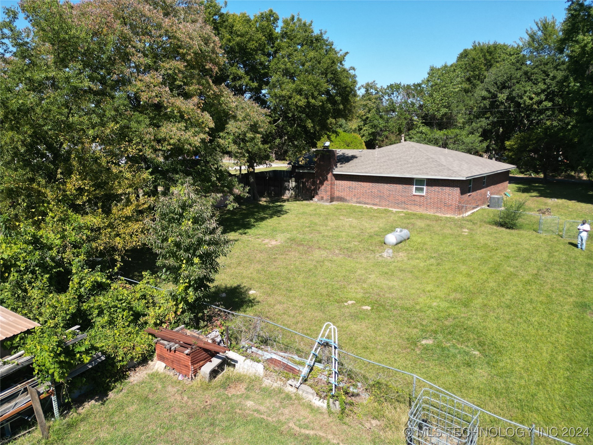 743 Lakeview Property Photo 11