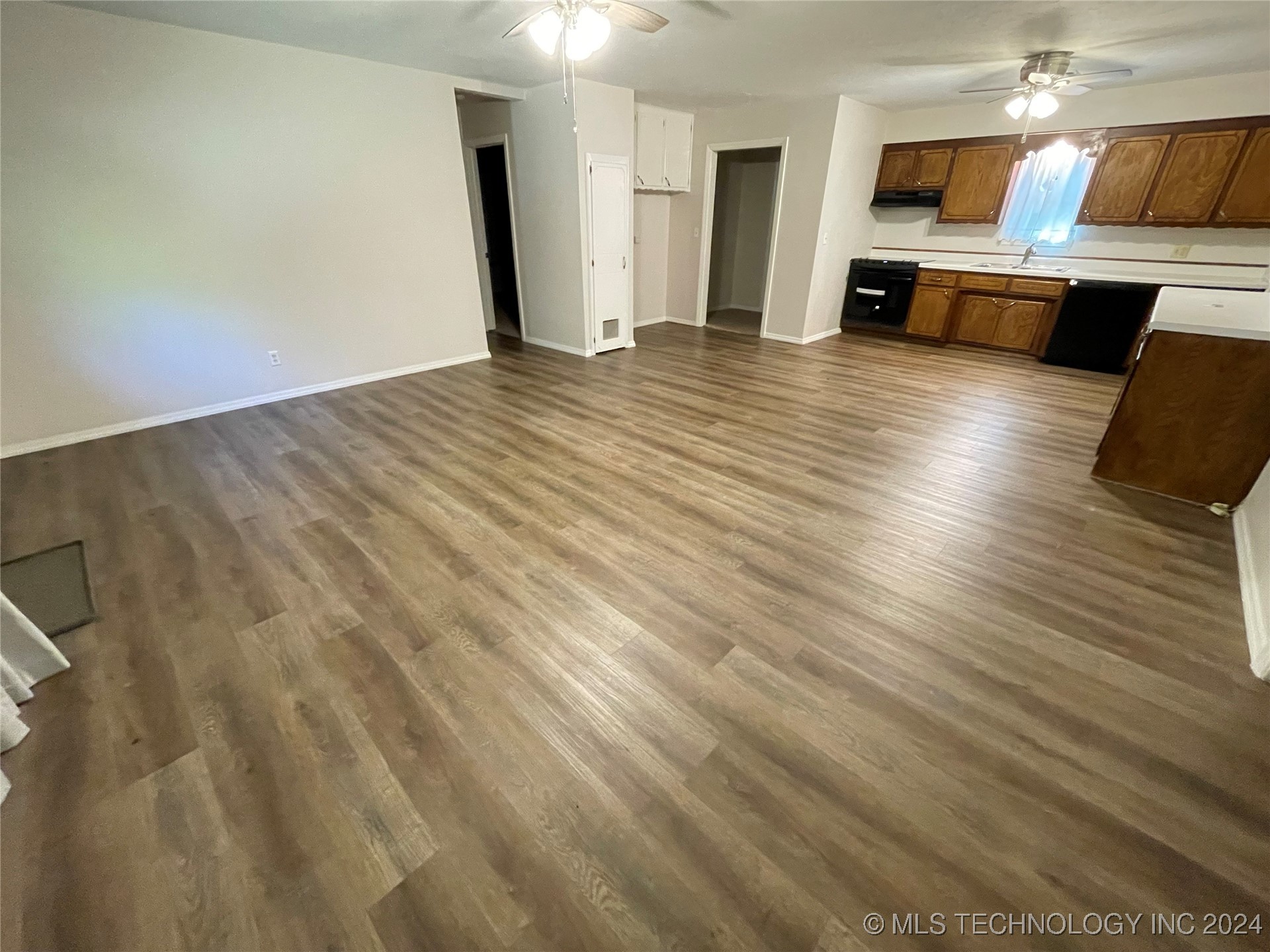 743 Lakeview Property Photo 16