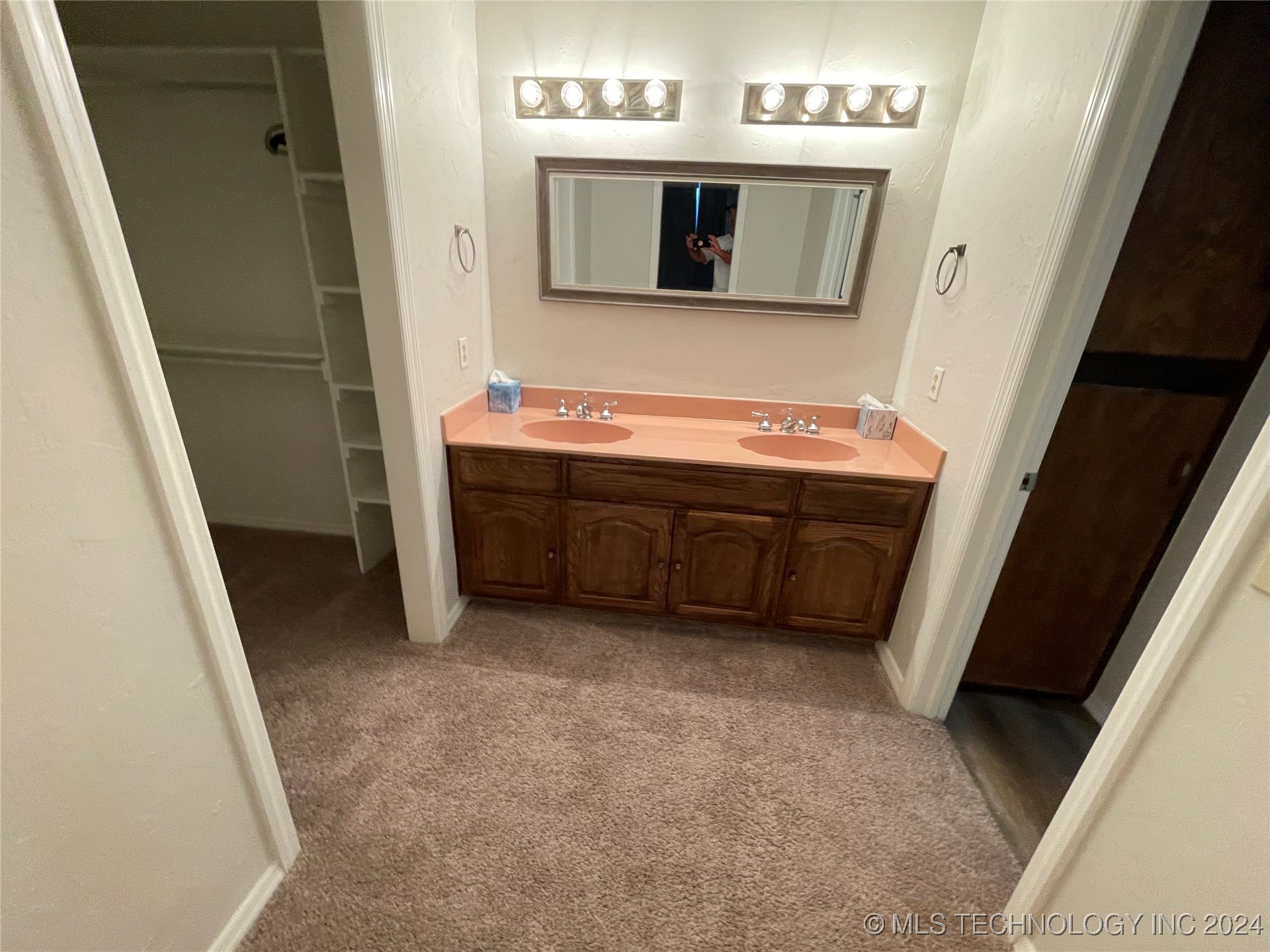 743 Lakeview Property Photo 27