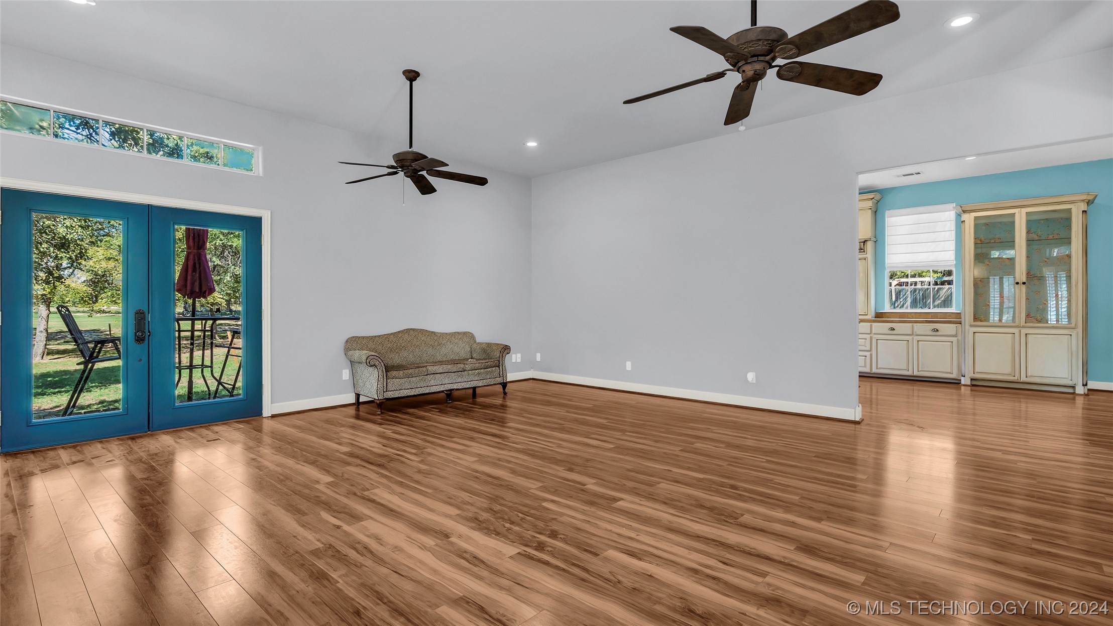 5321 3rd Ne Property Photo 9