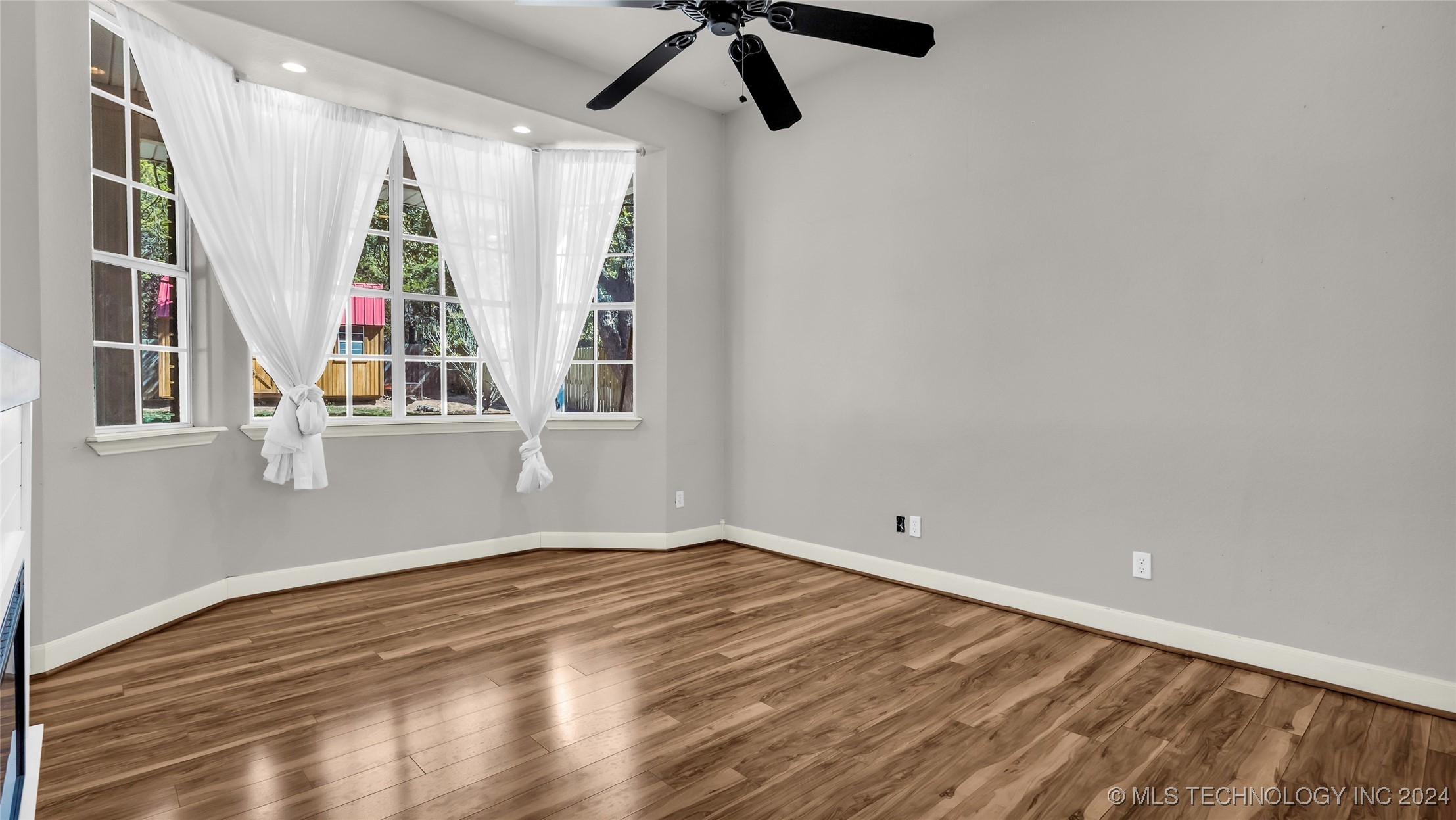 5321 3rd Ne Property Photo 18