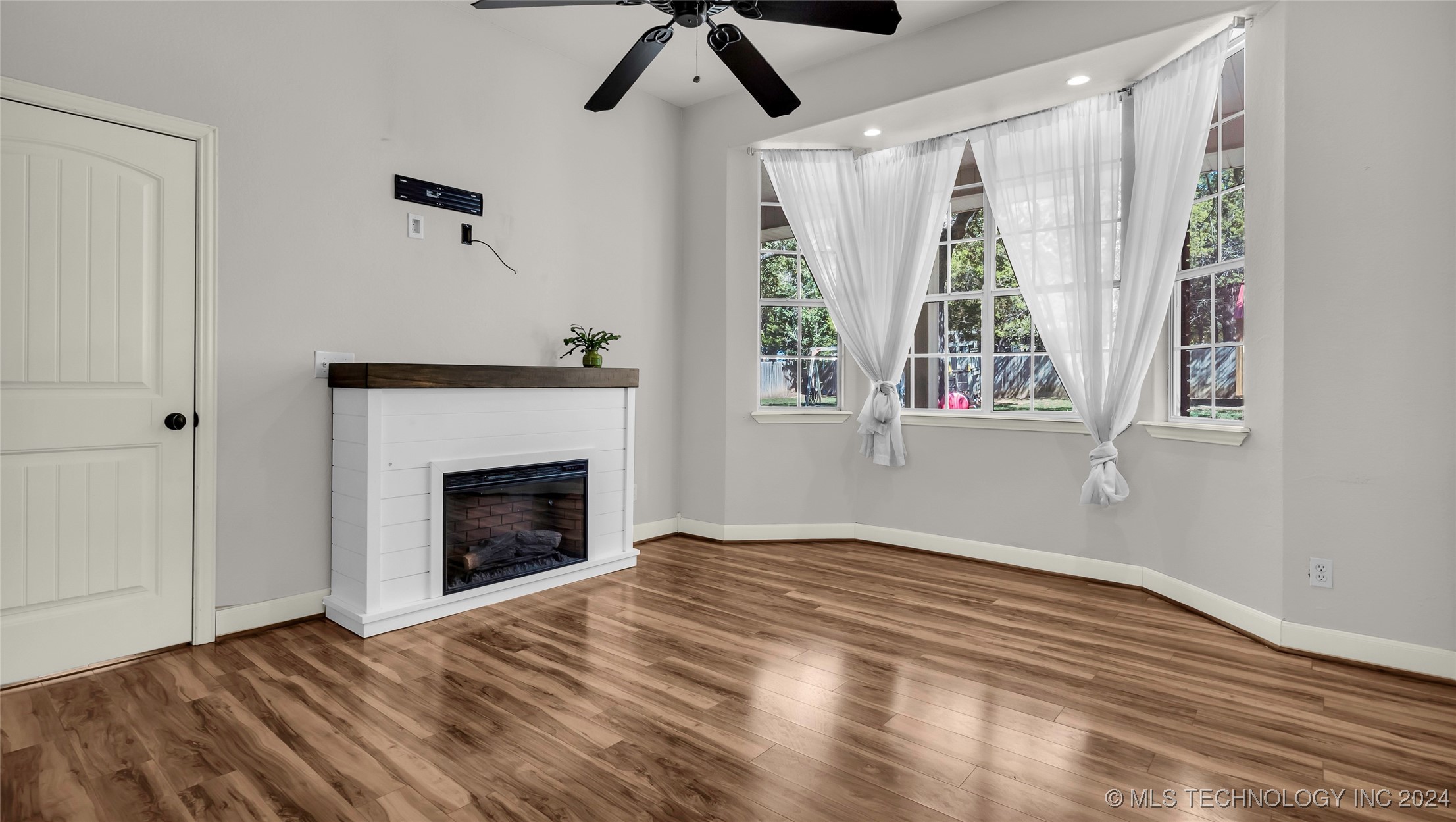 5321 3rd Ne Property Photo 19