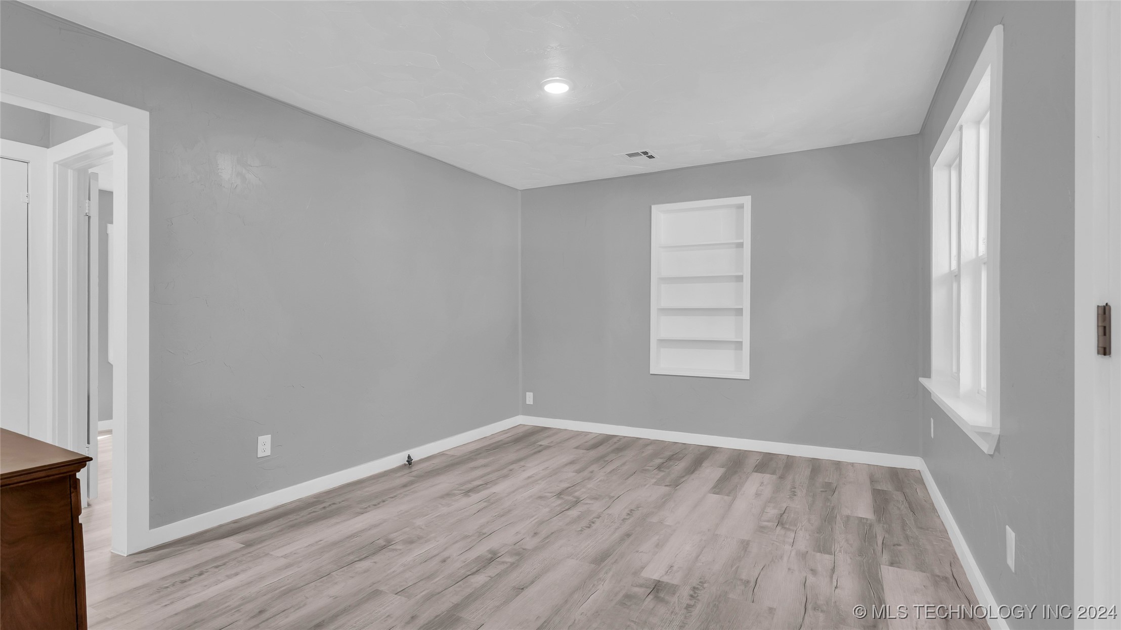 713 W 13th Street Property Photo 4