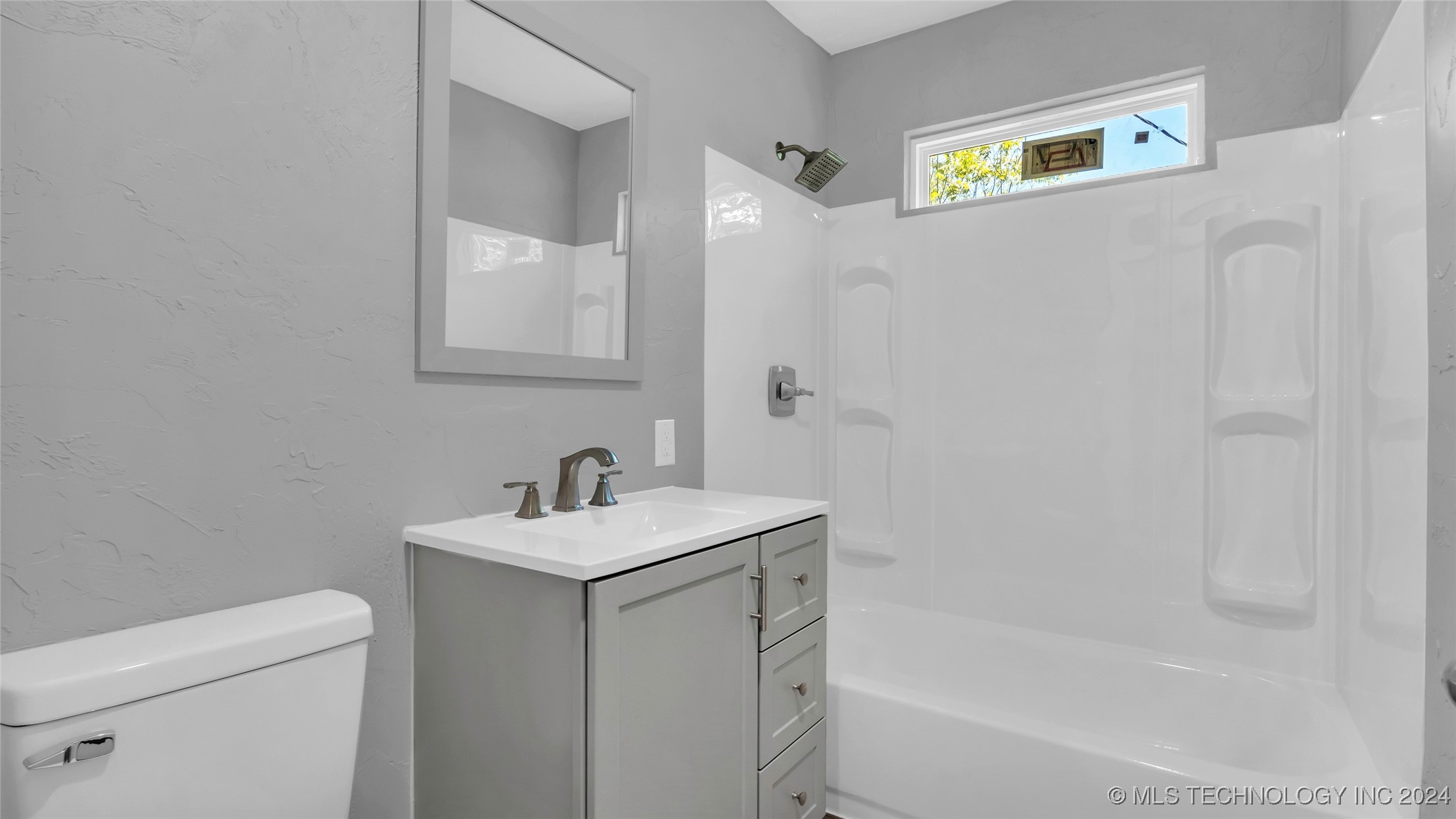 713 W 13th Street Property Photo 17