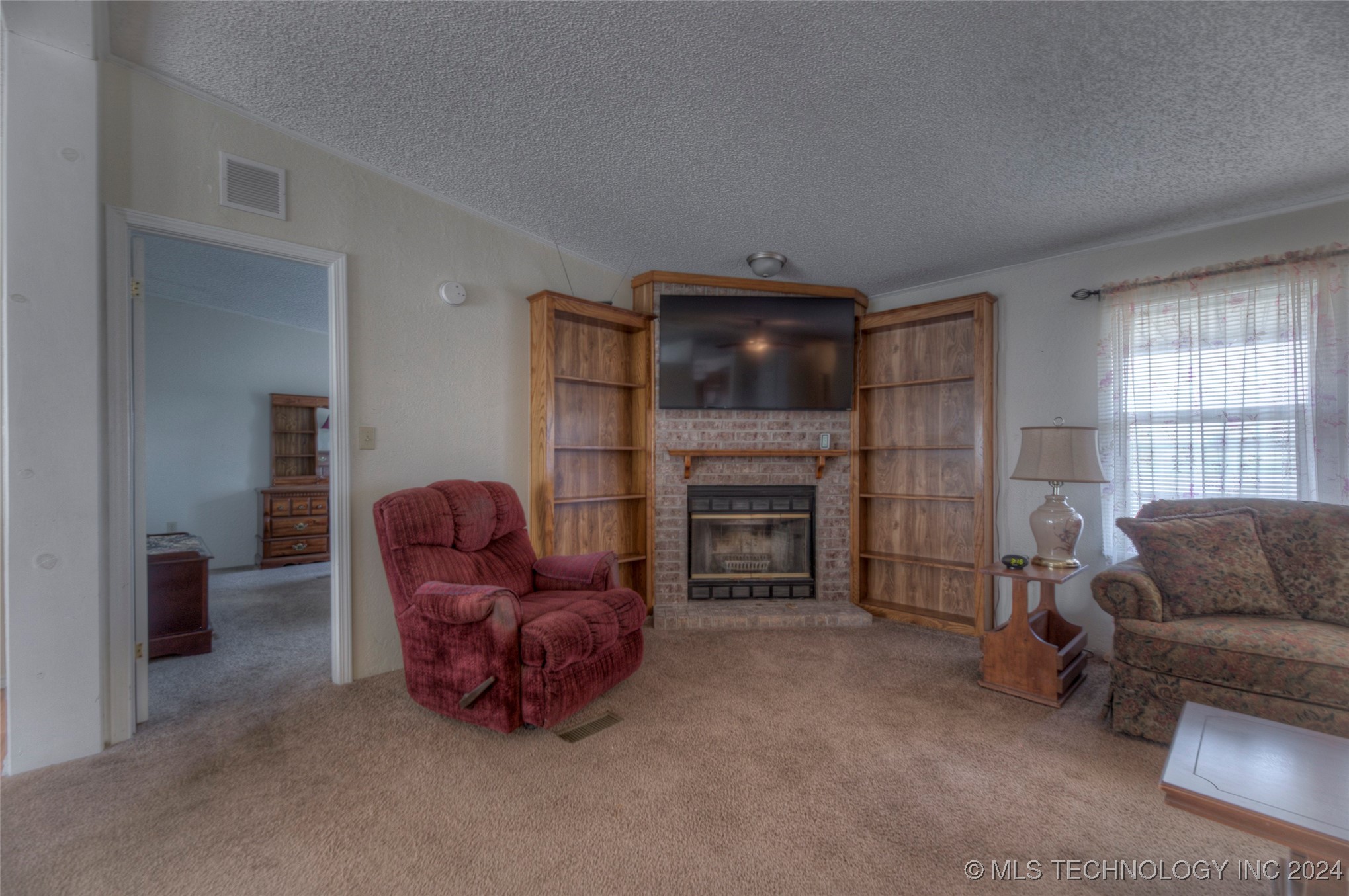 14526 S 161st East Avenue Property Photo 4