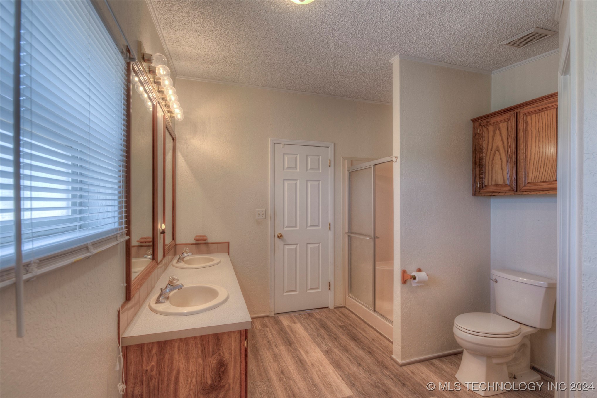 14526 S 161st East Avenue Property Photo 11