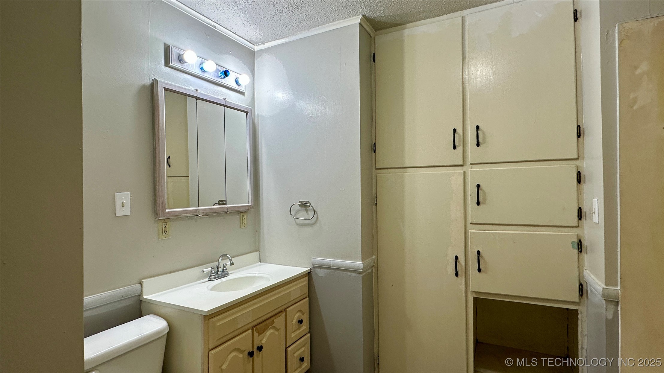 313 E B Property Photo 14