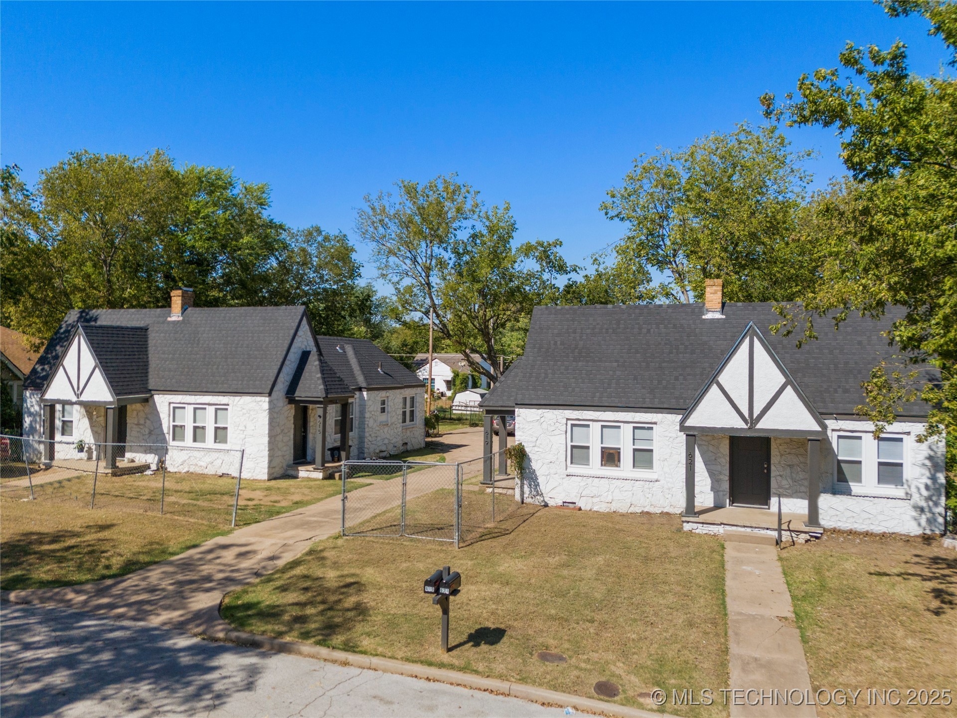 621 E Xyler Street Property Photo