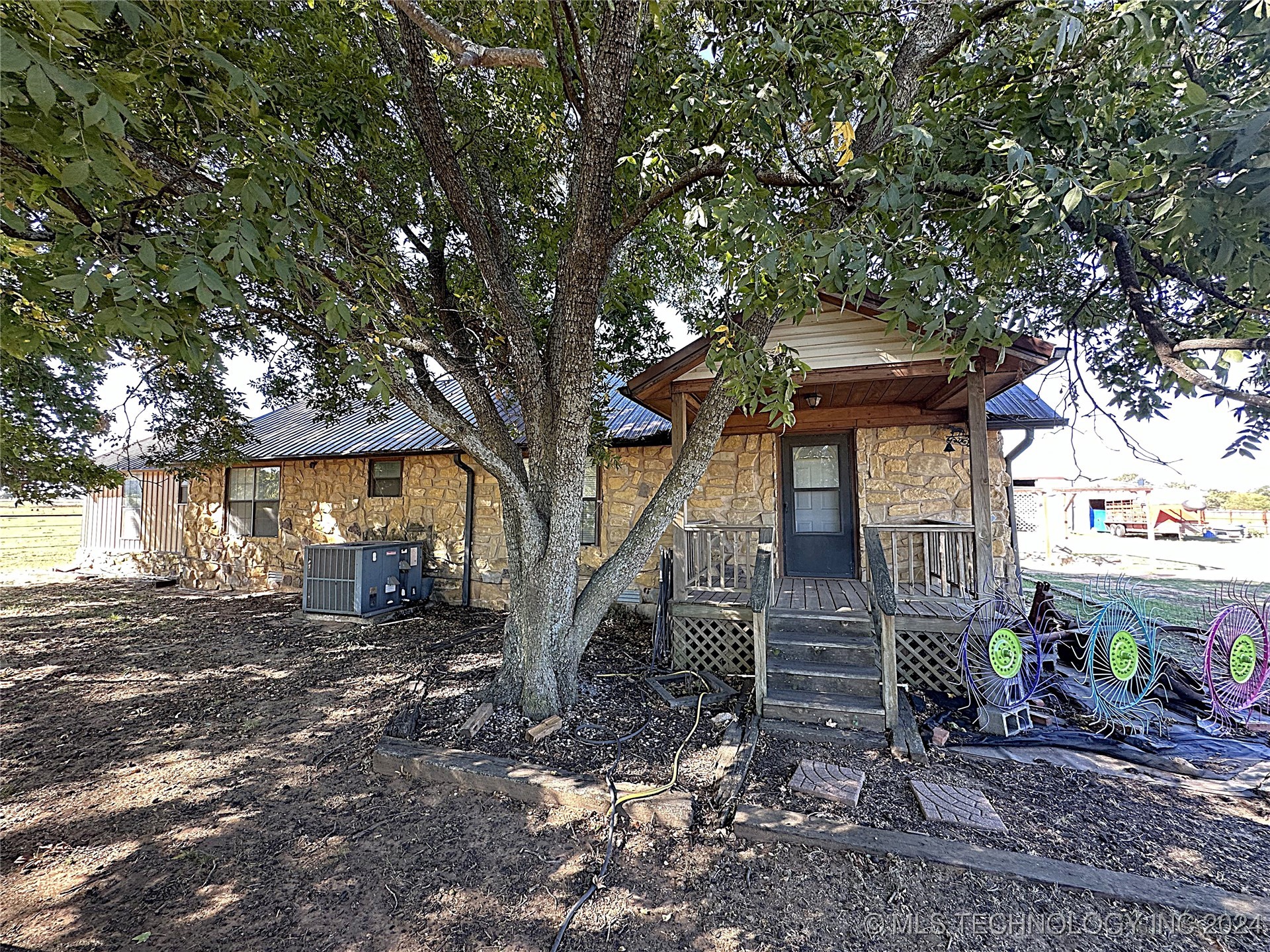 176407 N 3040 Road Property Photo 3