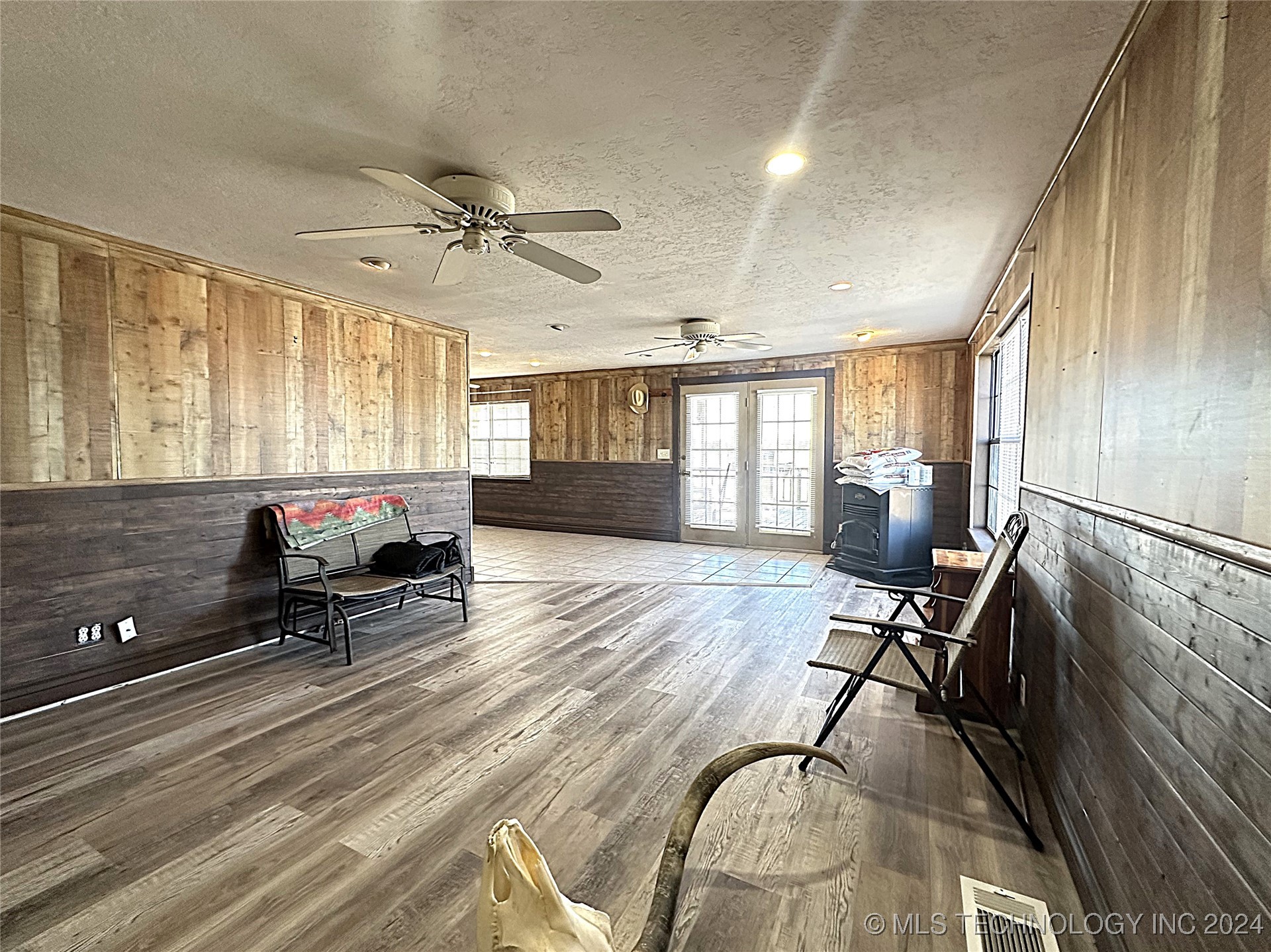 176407 N 3040 Road Property Photo 4