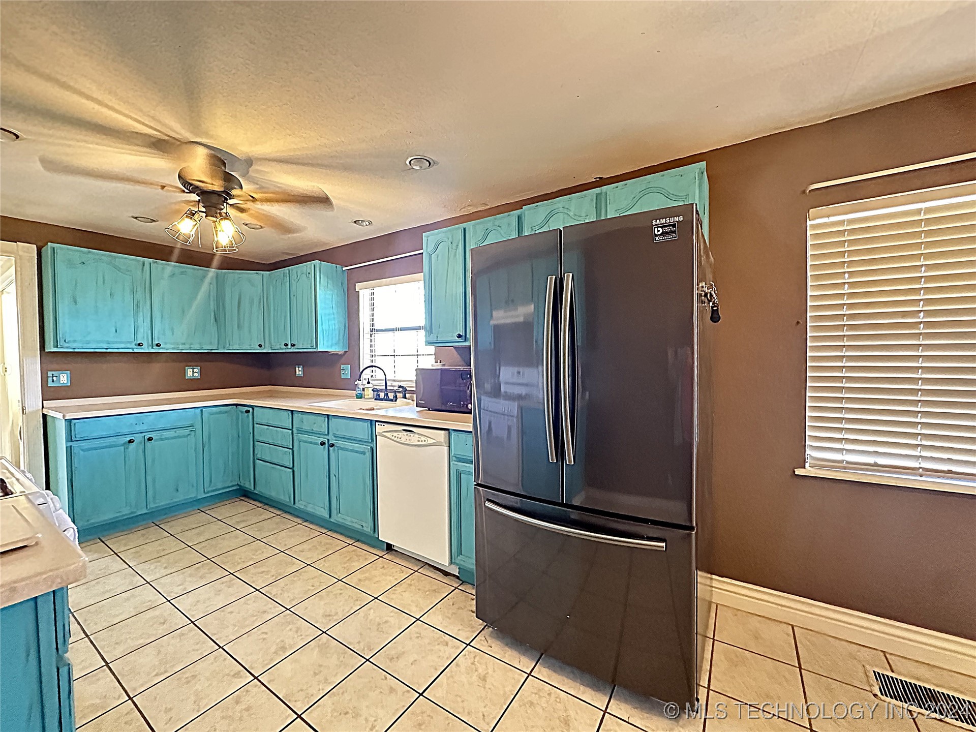 176407 N 3040 Road Property Photo 10