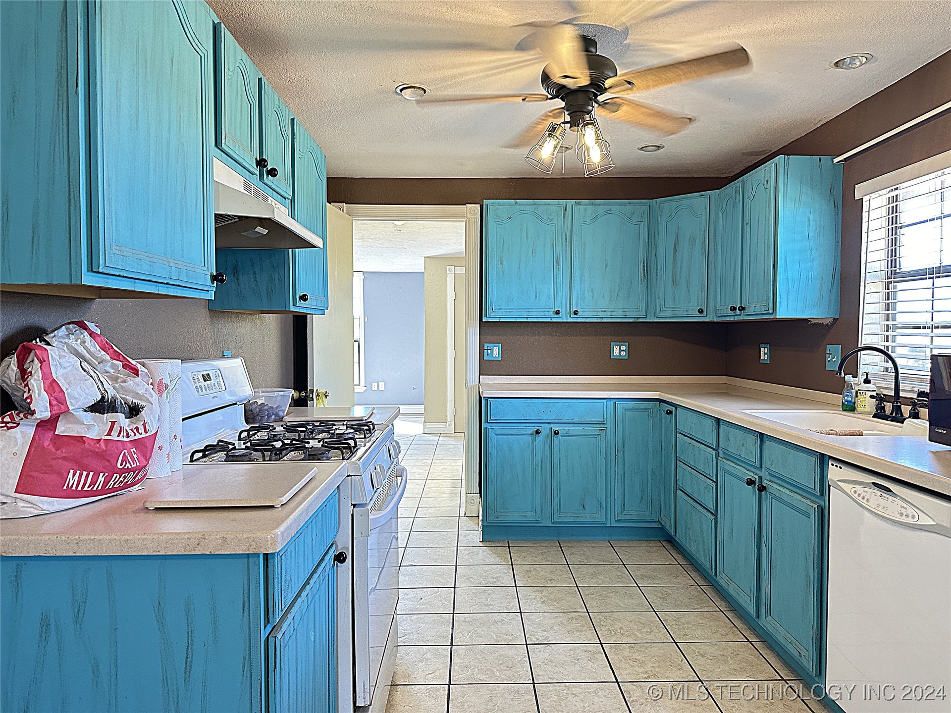 176407 N 3040 Road Property Photo 12