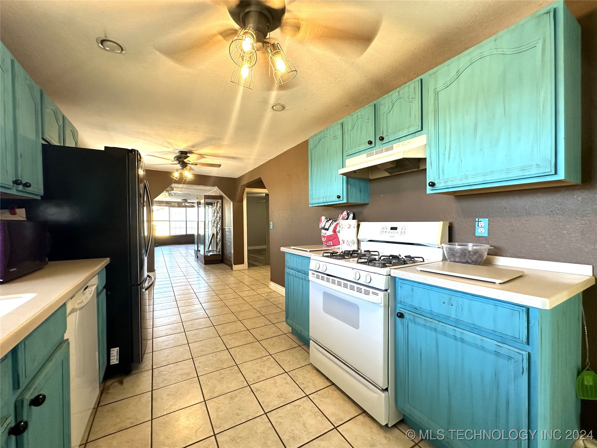 176407 N 3040 Road Property Photo 17
