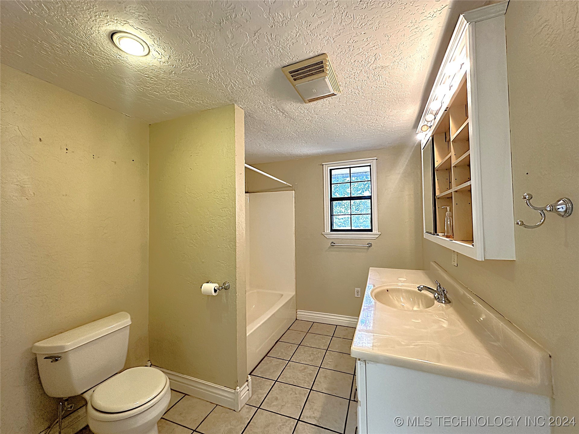 176407 N 3040 Road Property Photo 26