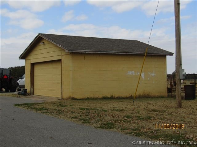 176407 N 3040 Road Property Photo 45