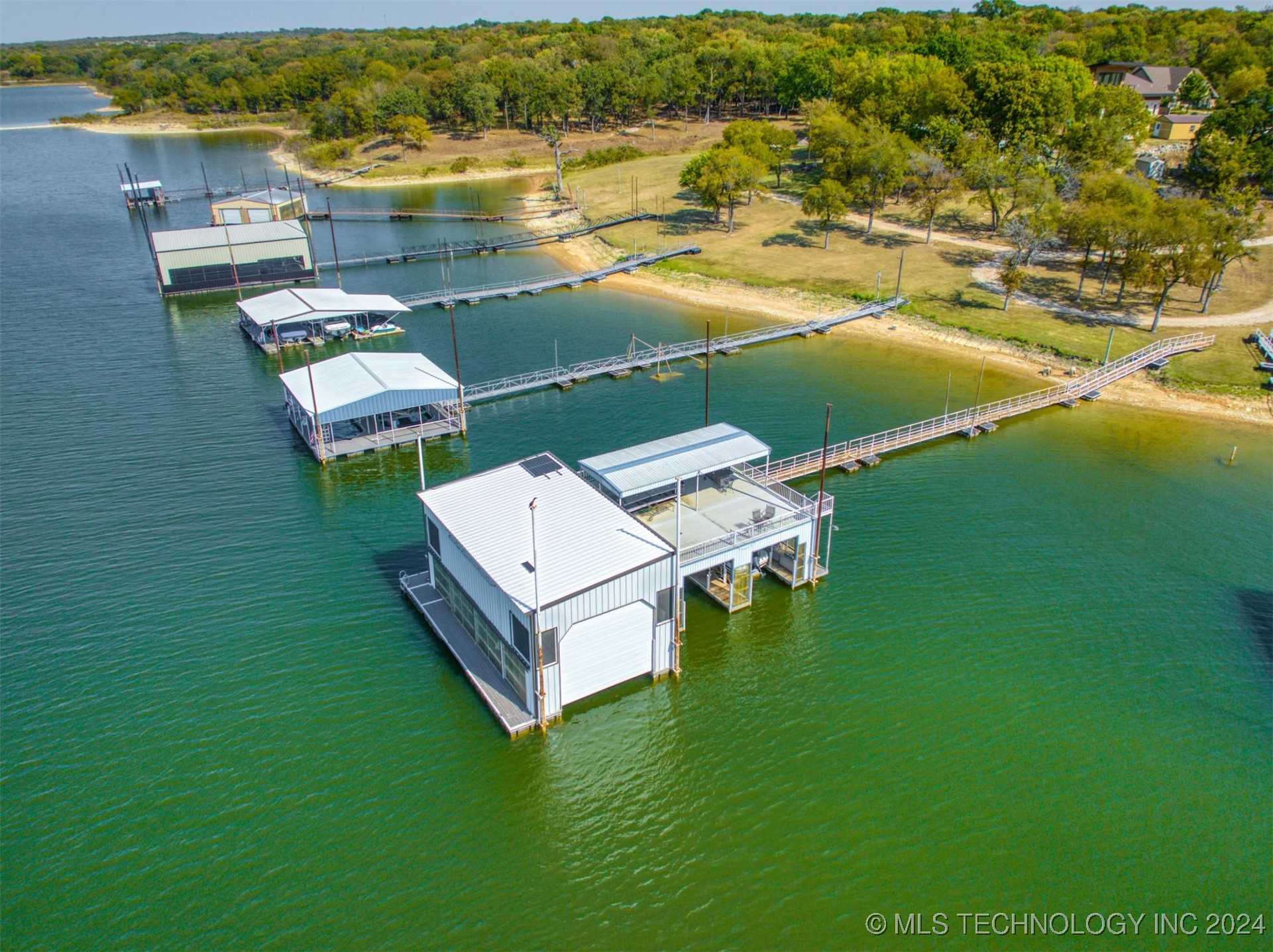 7386 Sooner Road Property Photo 5