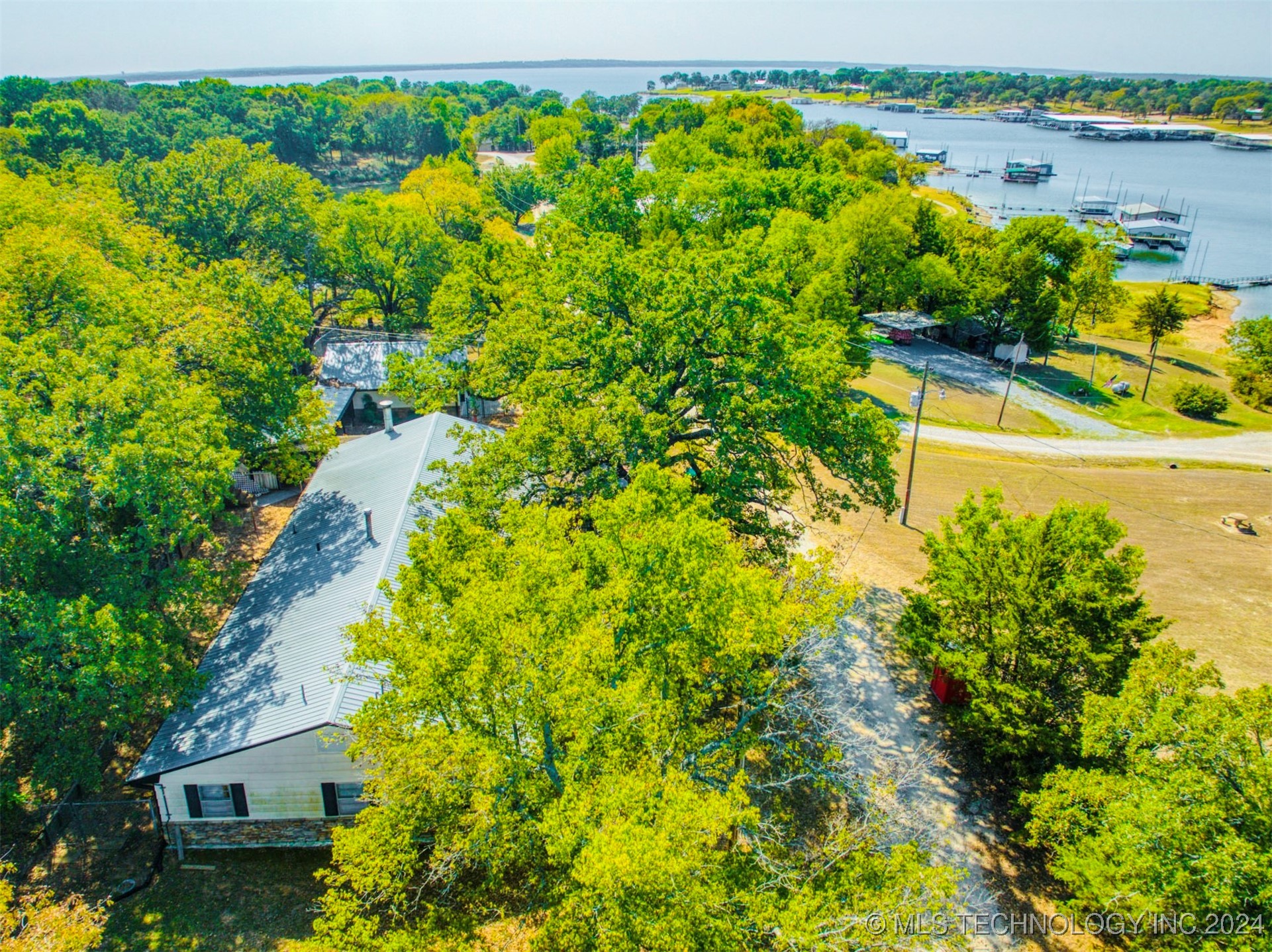 7386 Sooner Road Property Photo 7