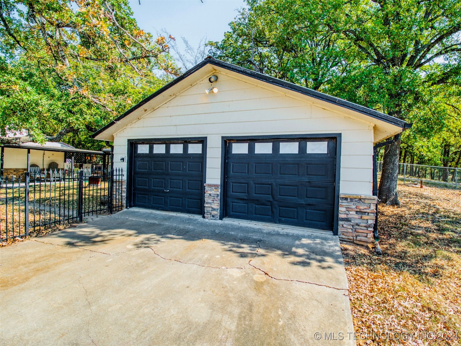 7386 Sooner Road Property Photo 10