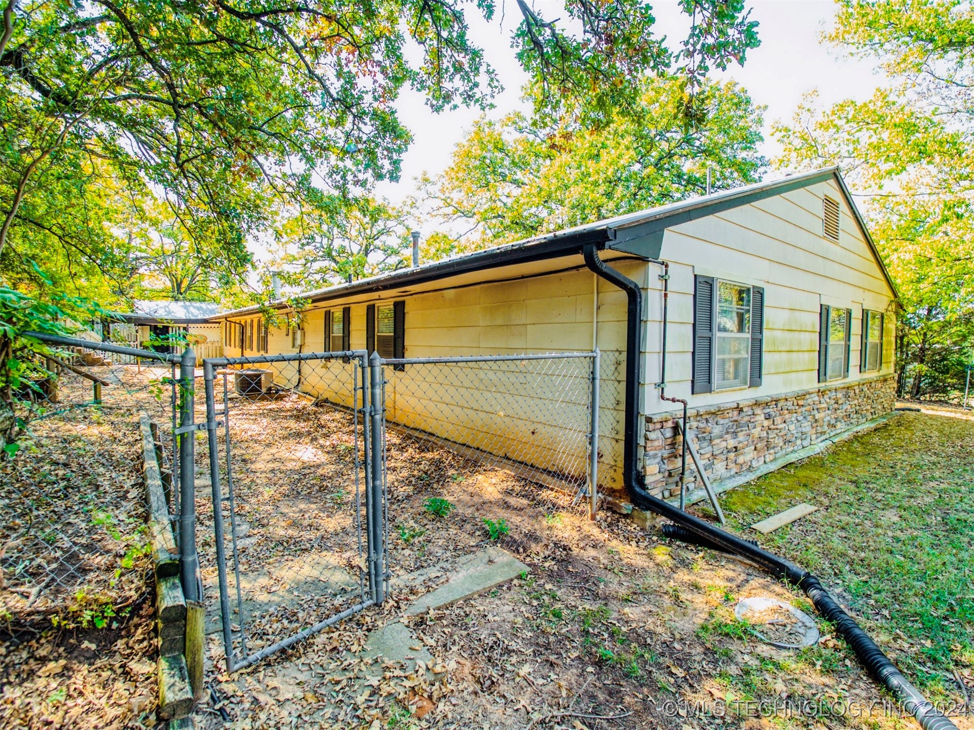 7386 Sooner Road Property Photo 14